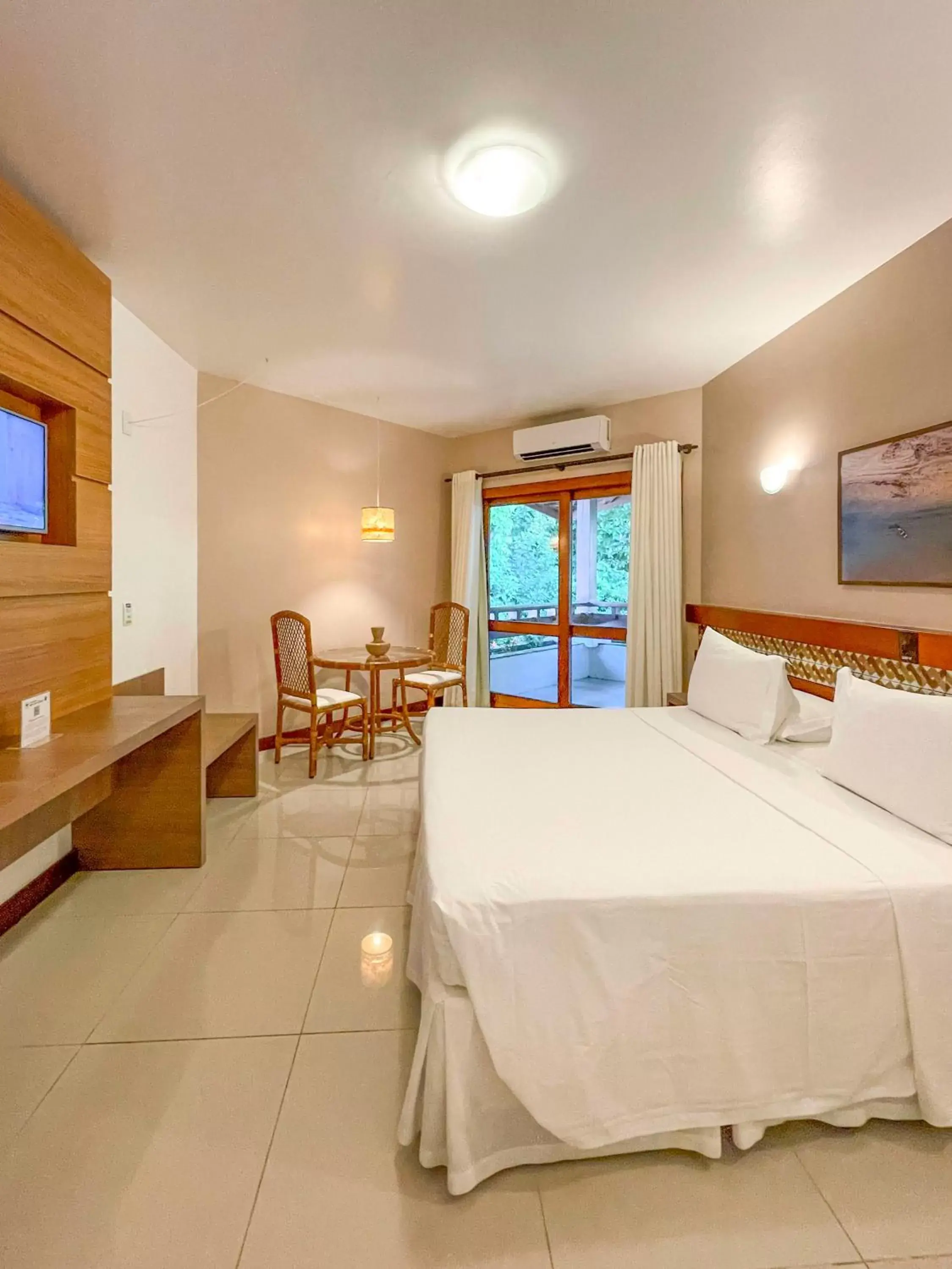 Bedroom in Best Western Shalimar Praia Hotel