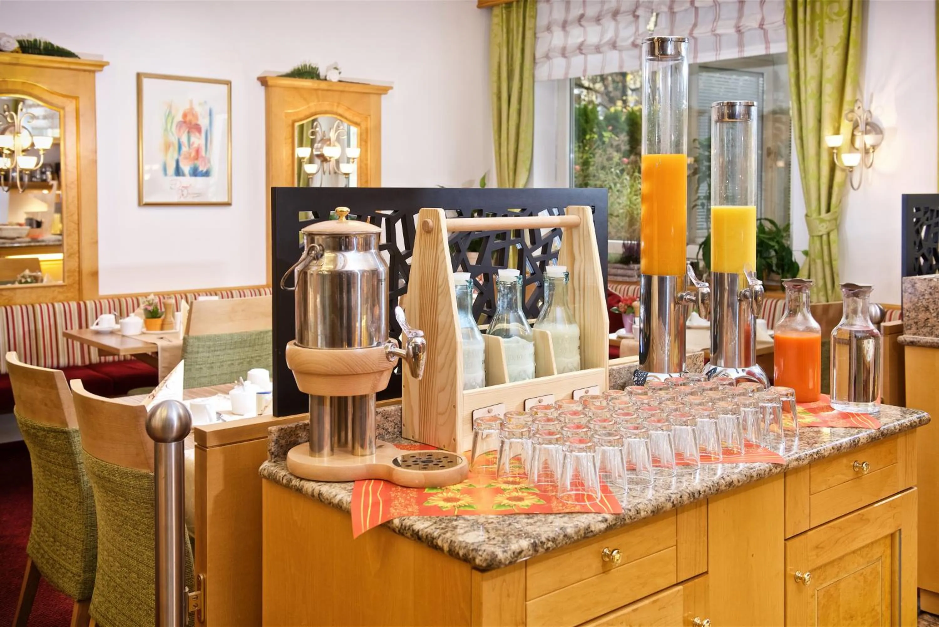 Food and drinks in Park Hotel Laim