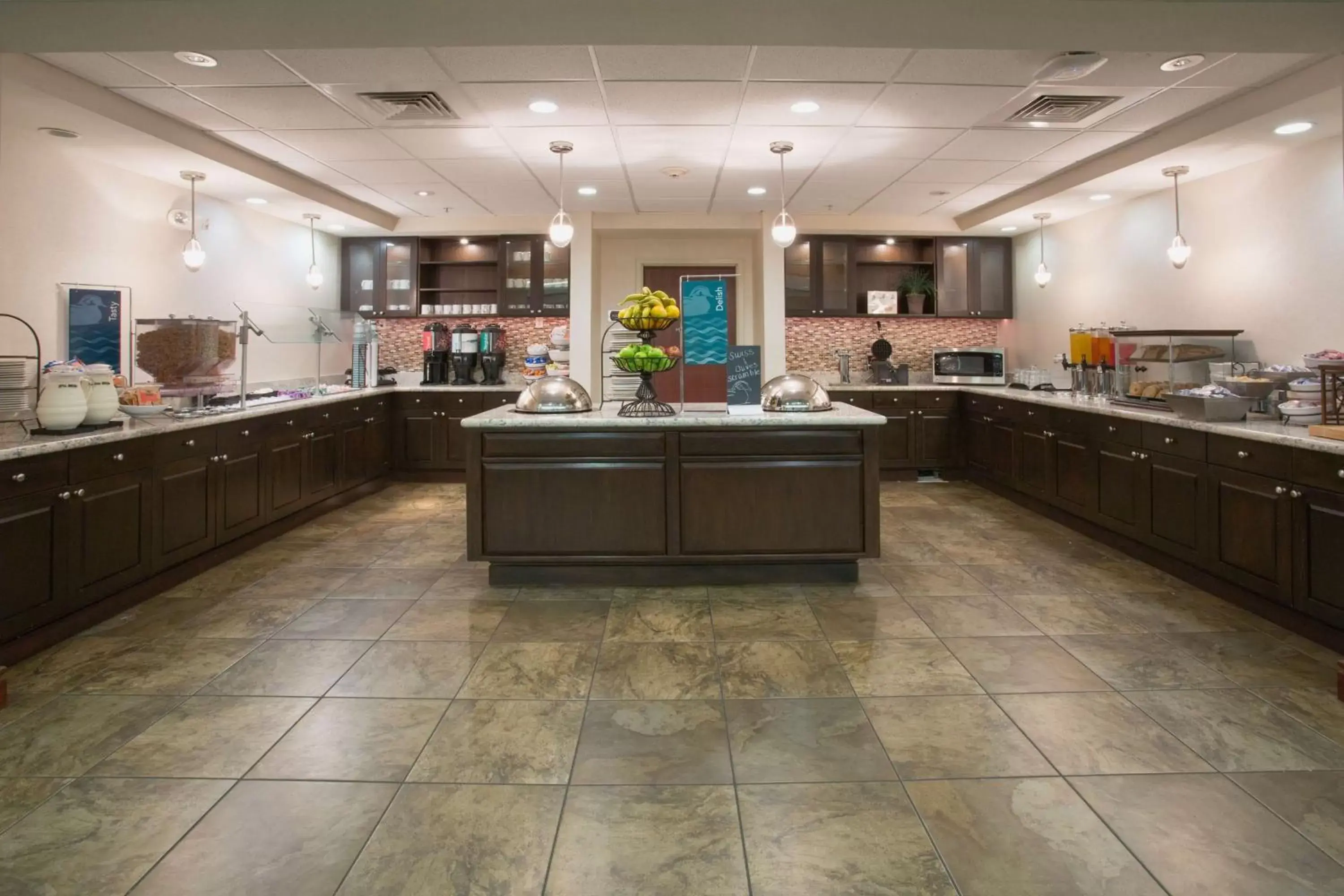 Breakfast, Restaurant/Places to Eat in Homewood Suites by Hilton Phoenix-Avondale