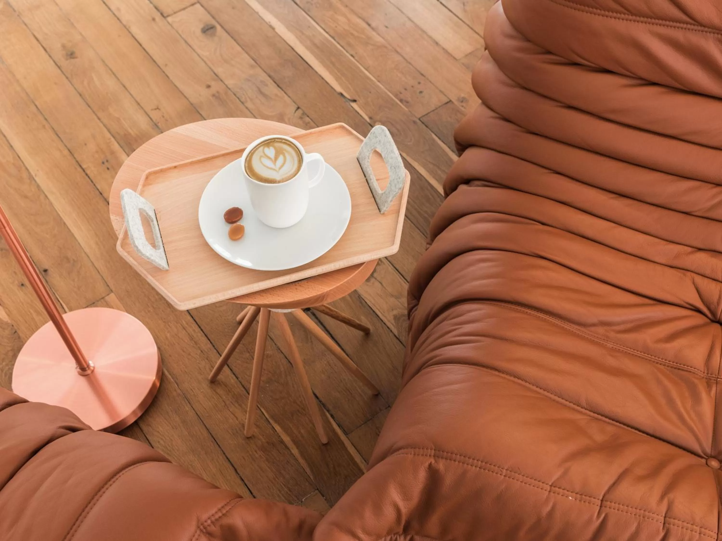 Coffee/tea facilities in MiHotel Comte