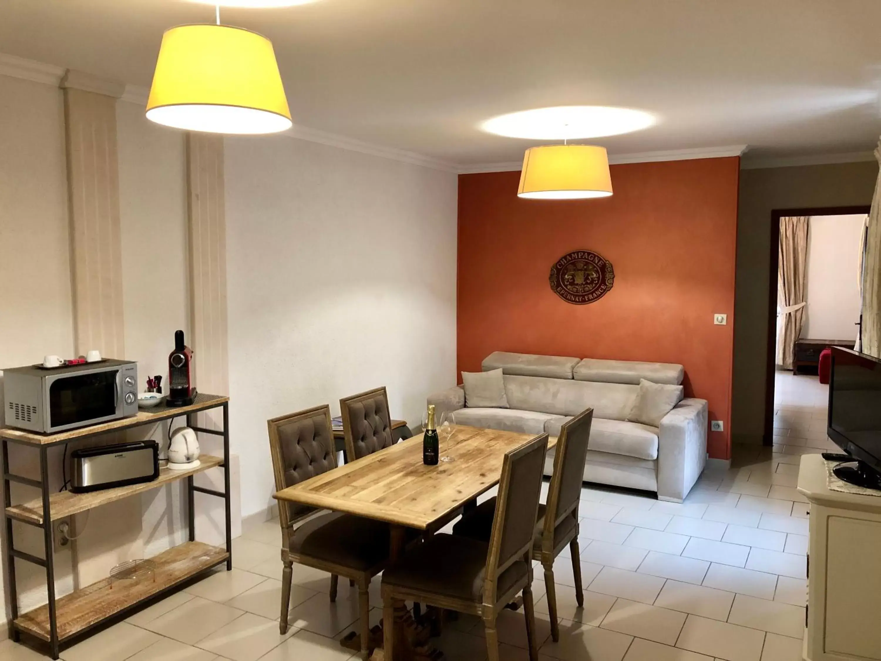 Dining Area in Champagne André Bergère