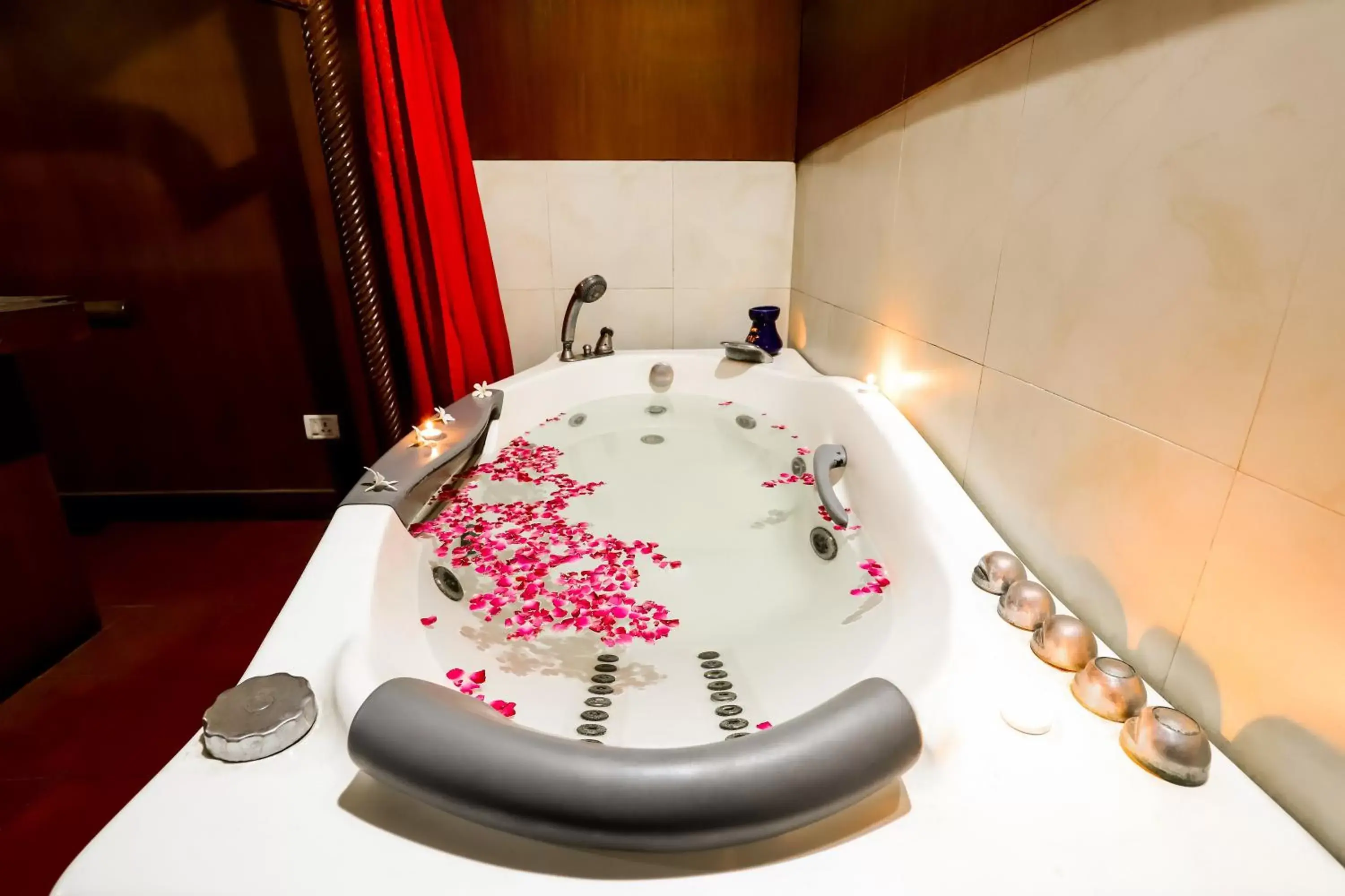 Spa and wellness centre/facilities, Bathroom in The Grand Imperial - Heritage Hotel