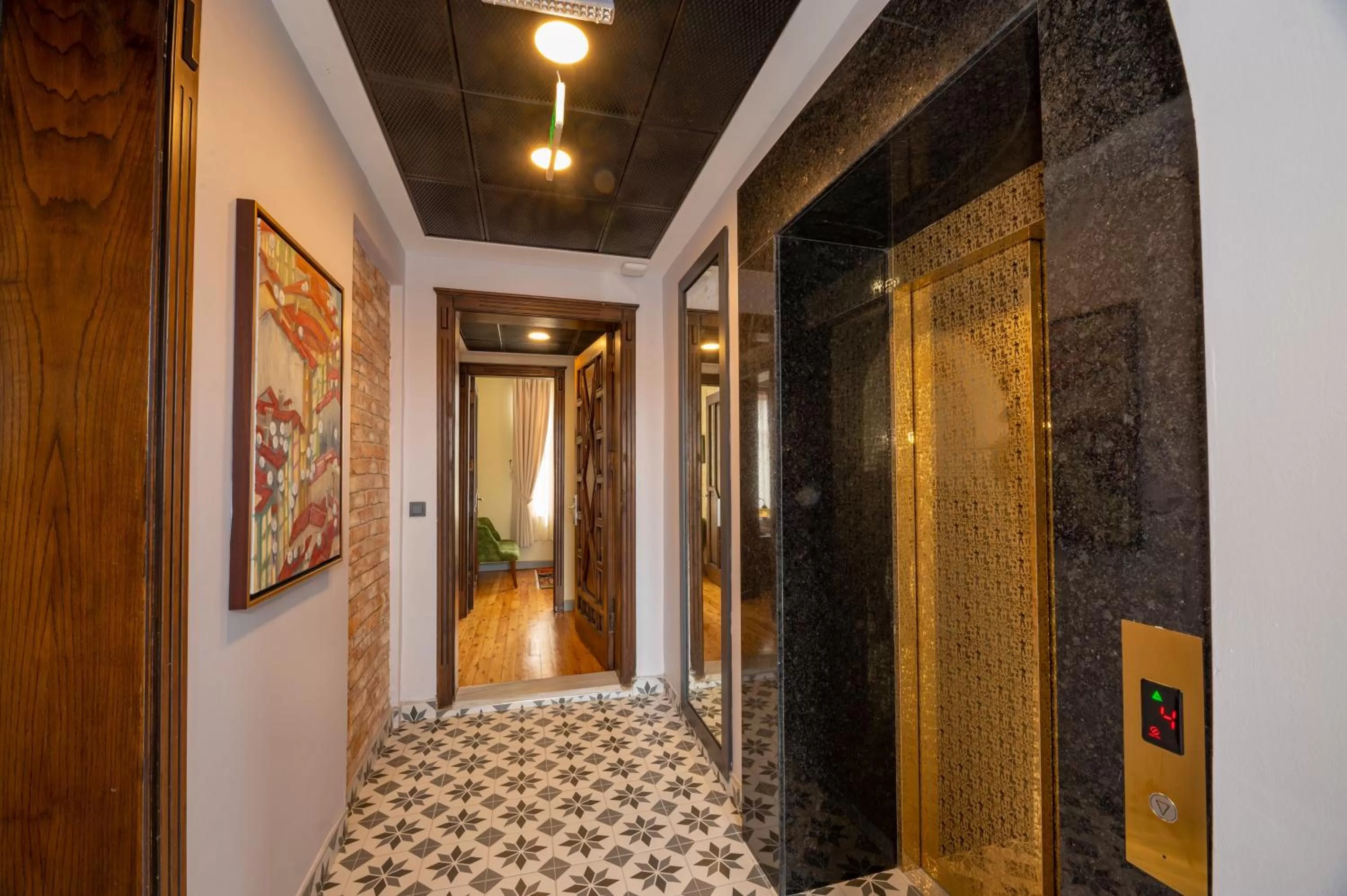 Property building in O'Pera Okanlı Suites