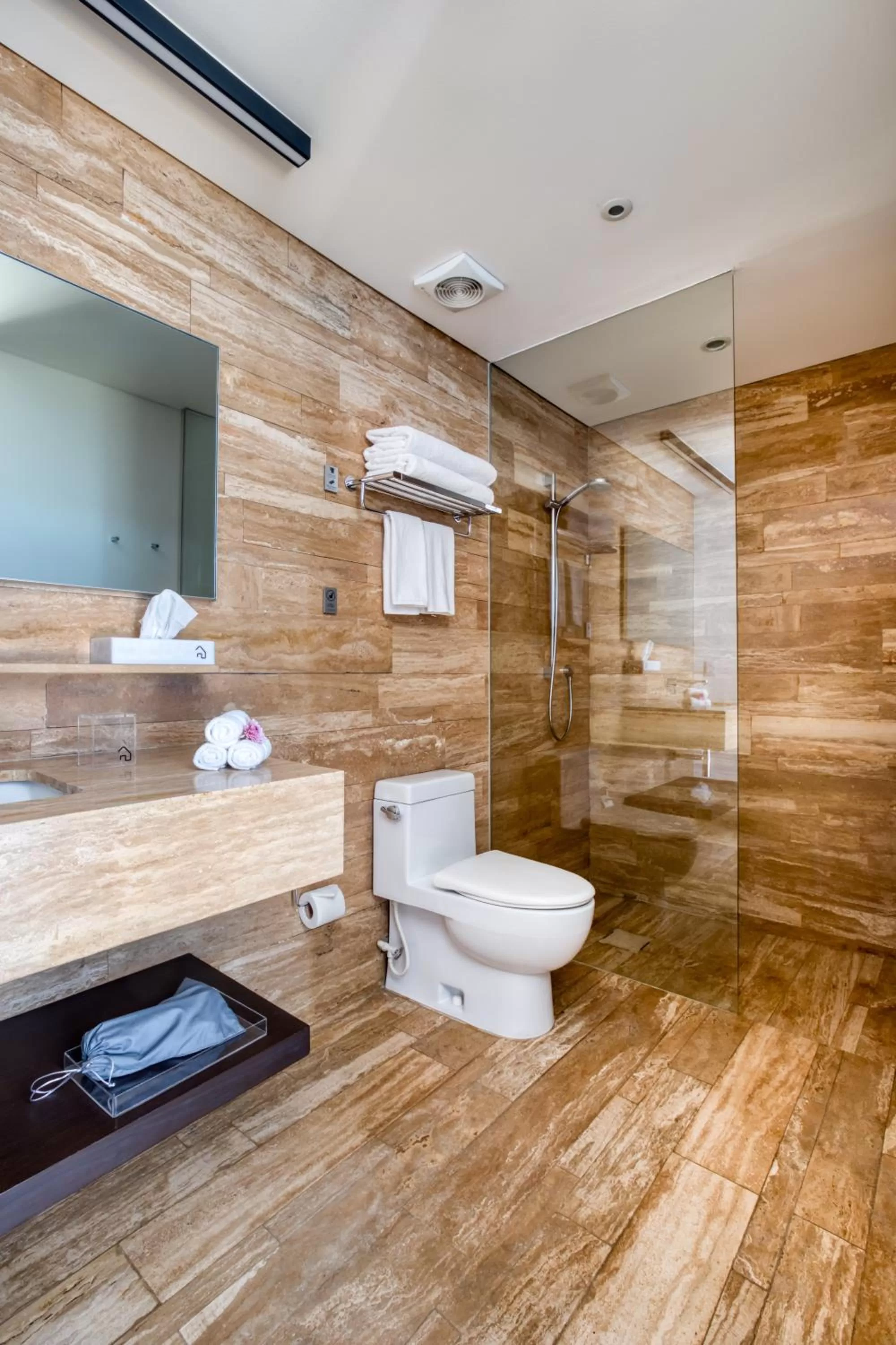 Family Suite in AR 218 Hotel by ULIV