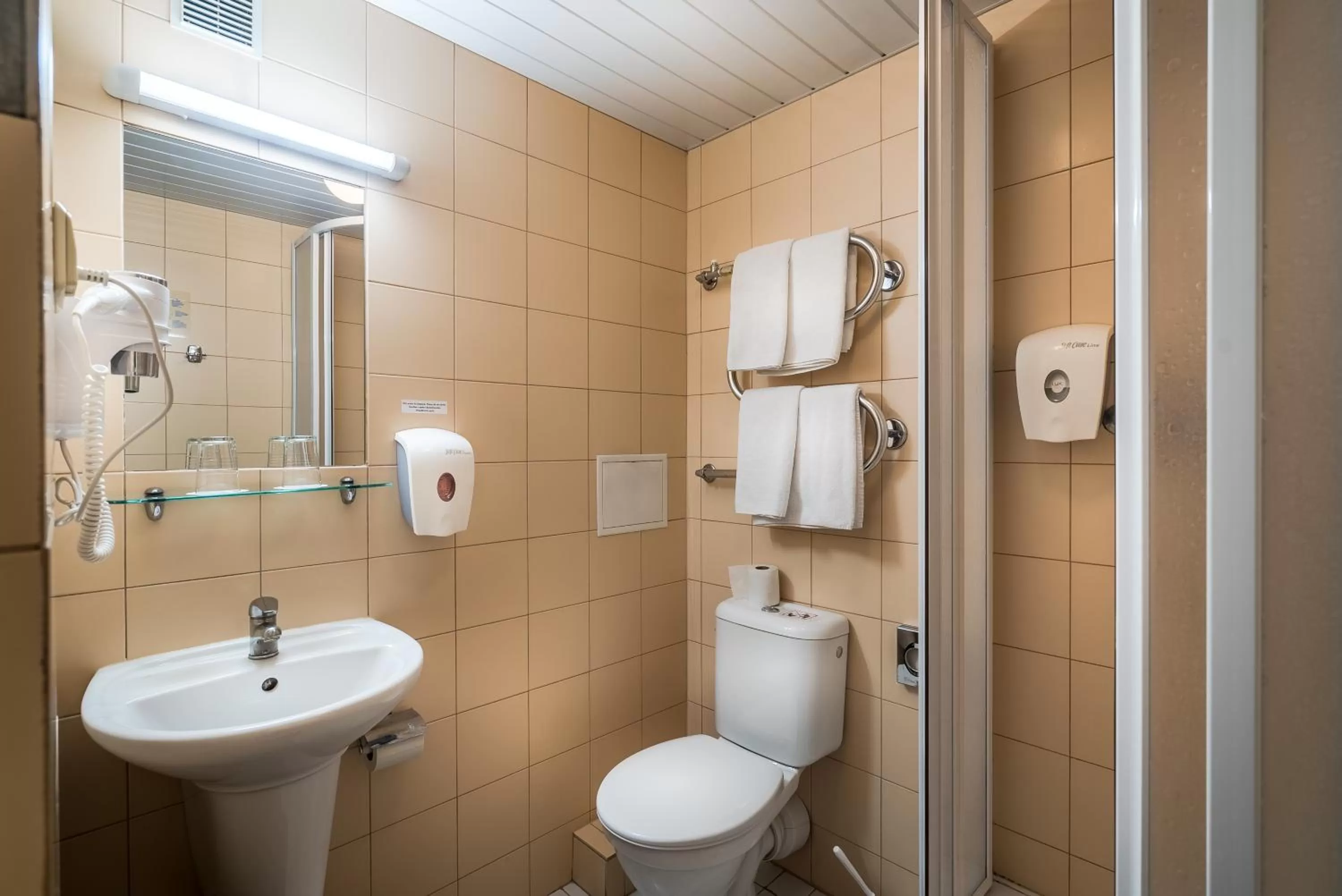 Bathroom in Hotel Panorama