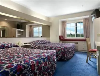 Queen Room with Two Queen Beds - Non-Smoking in Microtel Inn by Wyndham Champaign