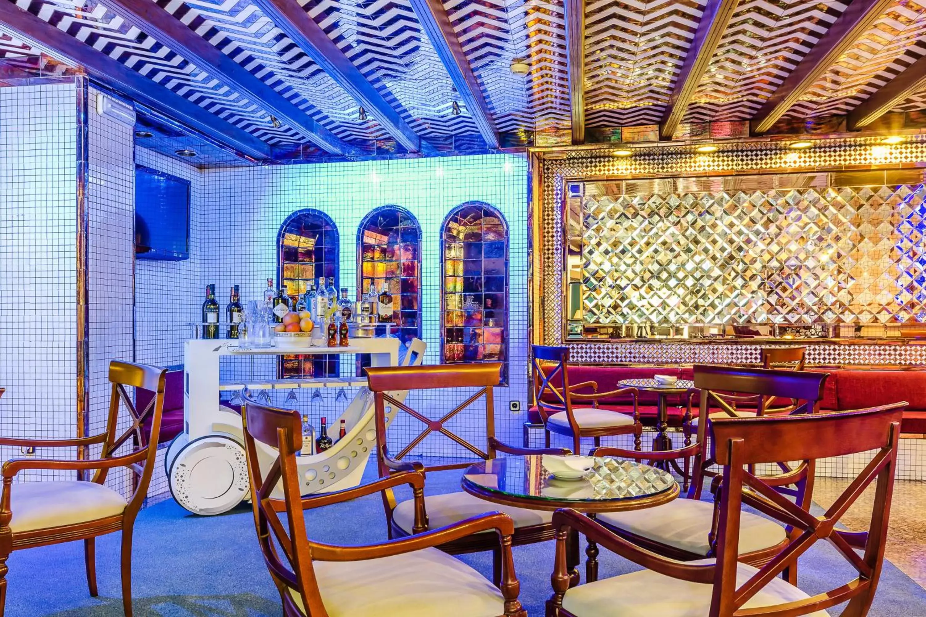 Lounge or bar, Restaurant/Places to Eat in Exe Sevilla Macarena