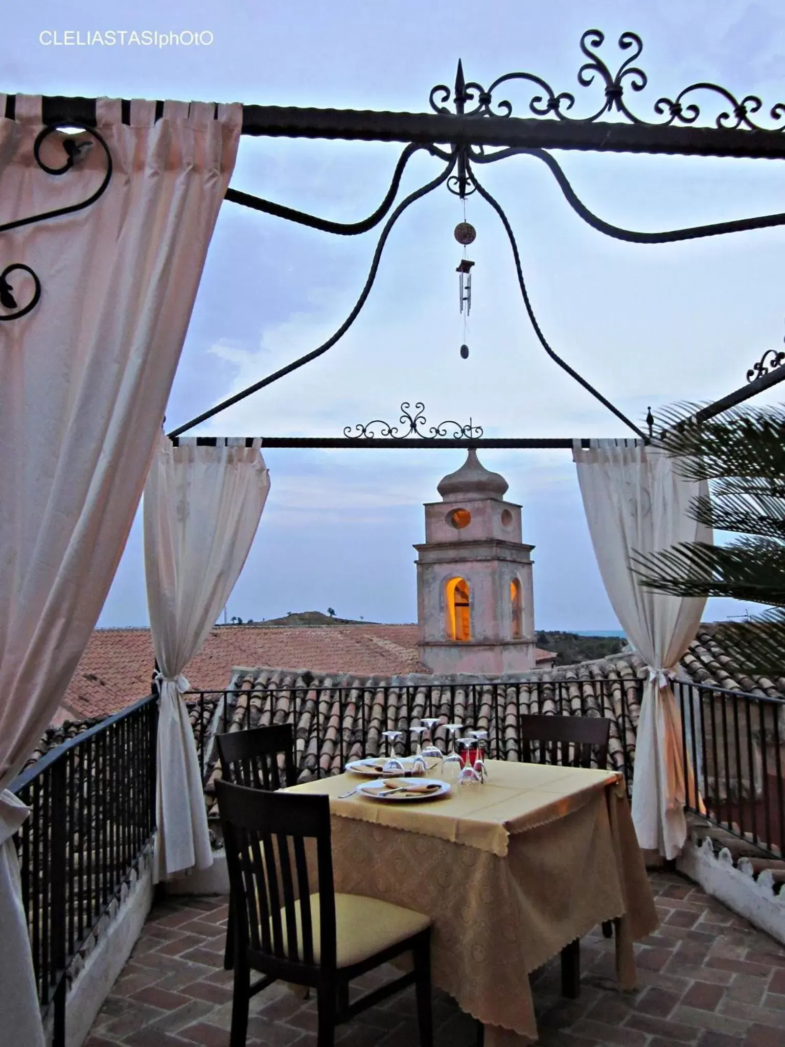 Landmark view, Restaurant/Places to Eat in Palazzo dei Poeti