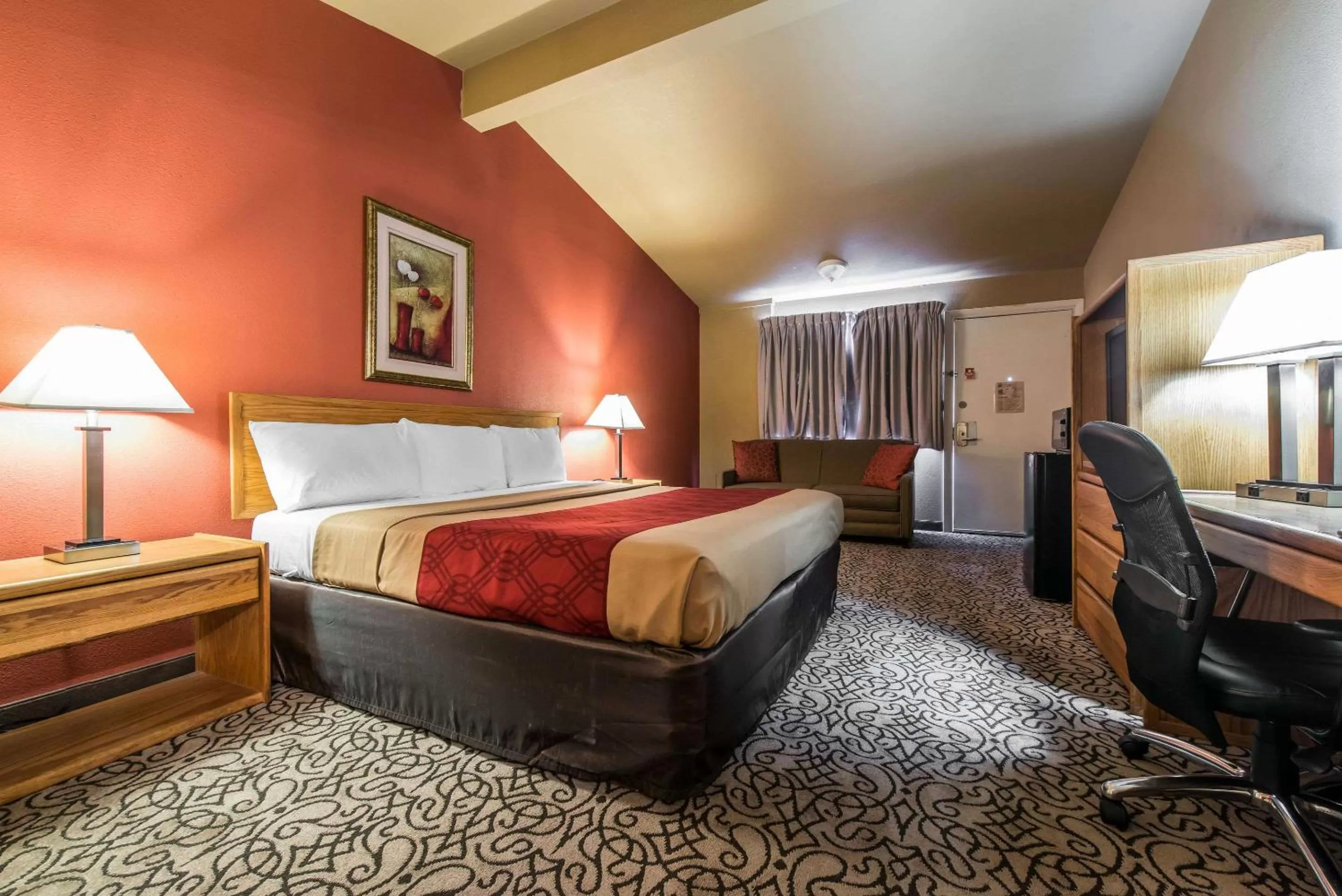 Photo of the whole room in Rodeway Inn