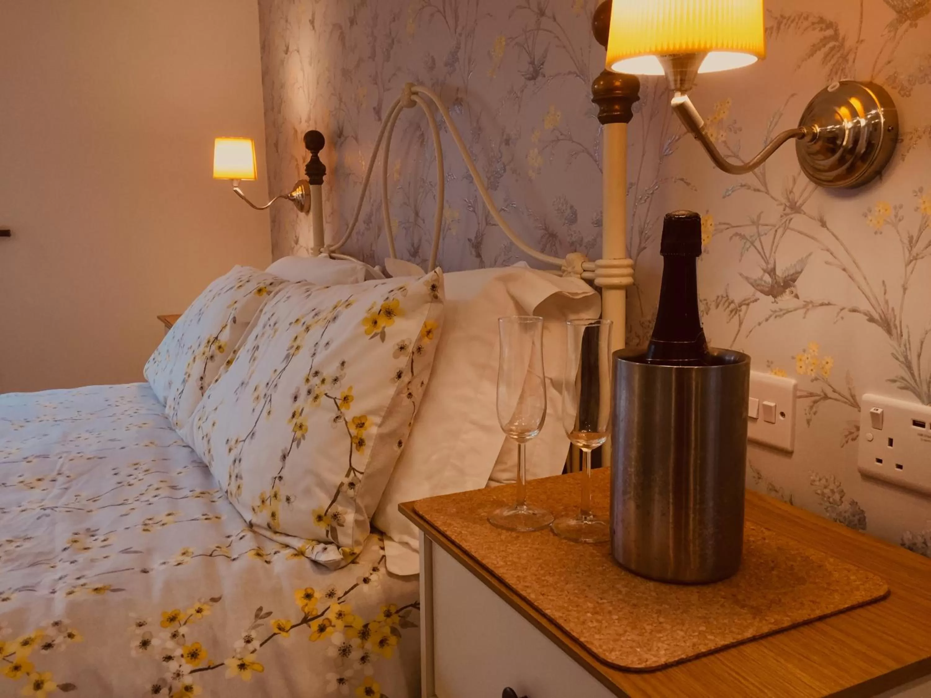 Bed in Blyth Lodge B&B