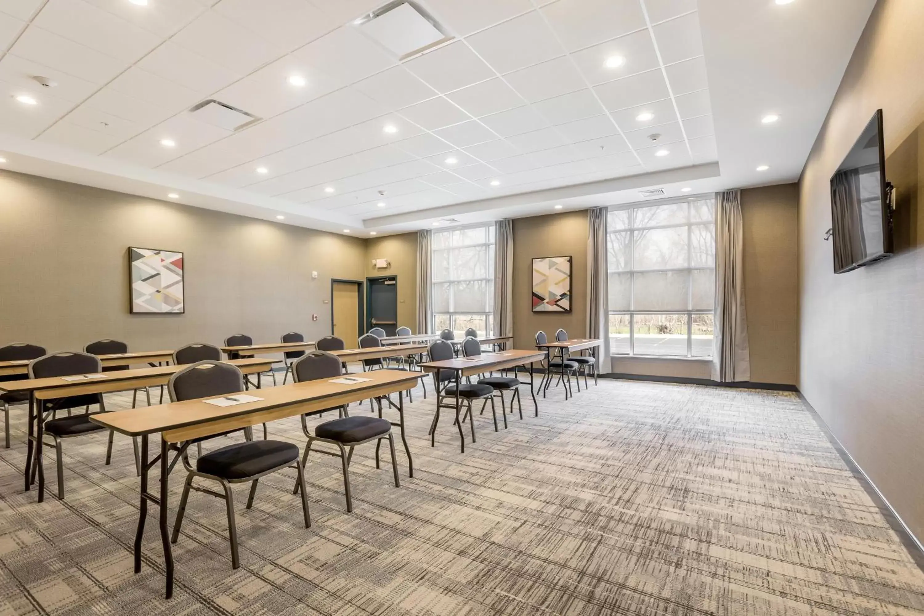 Meeting/conference room in Four Points by Sheraton Elkhart