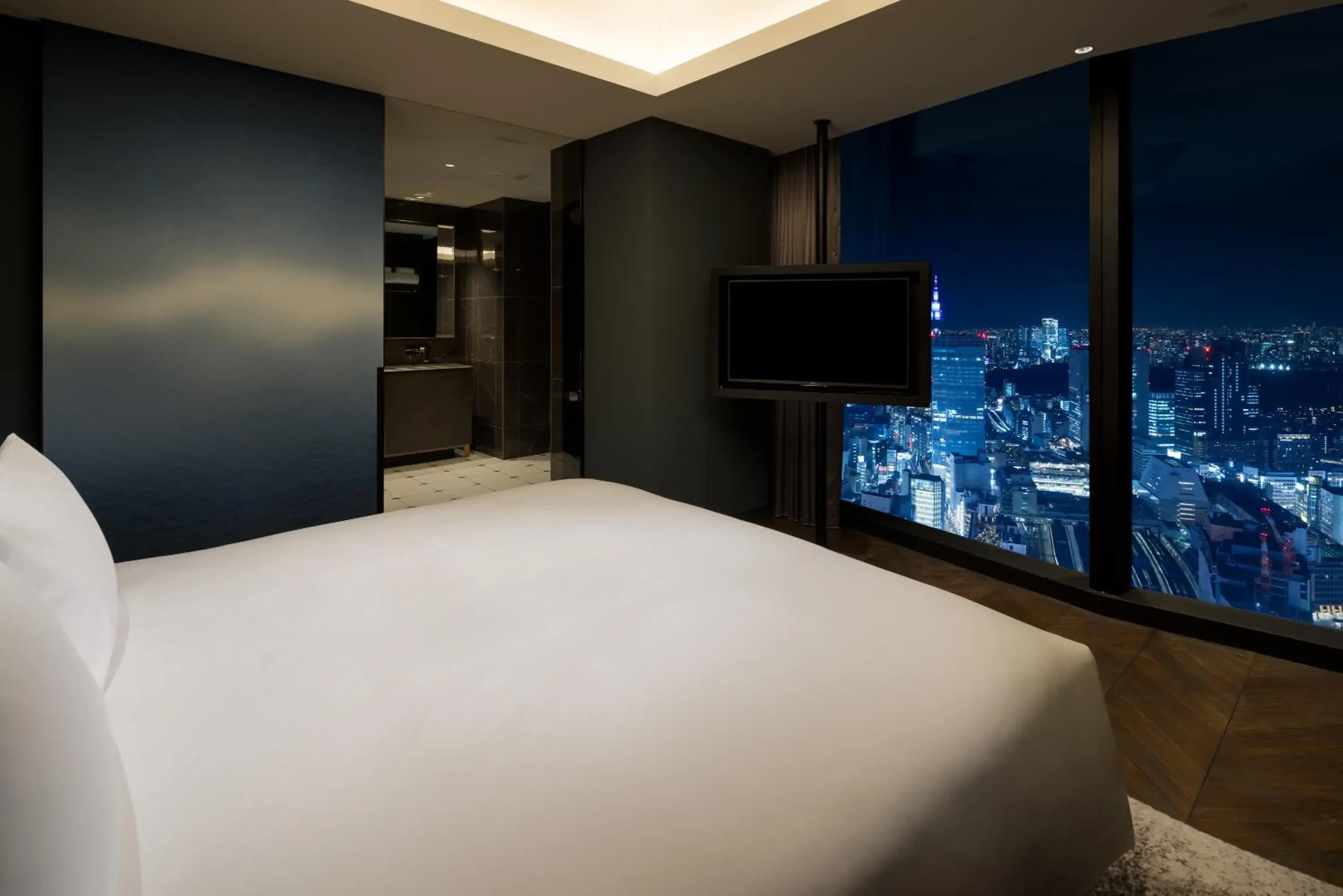 Bedroom, Bed in BELLUSTAR TOKYO, A Pan Pacific Hotel