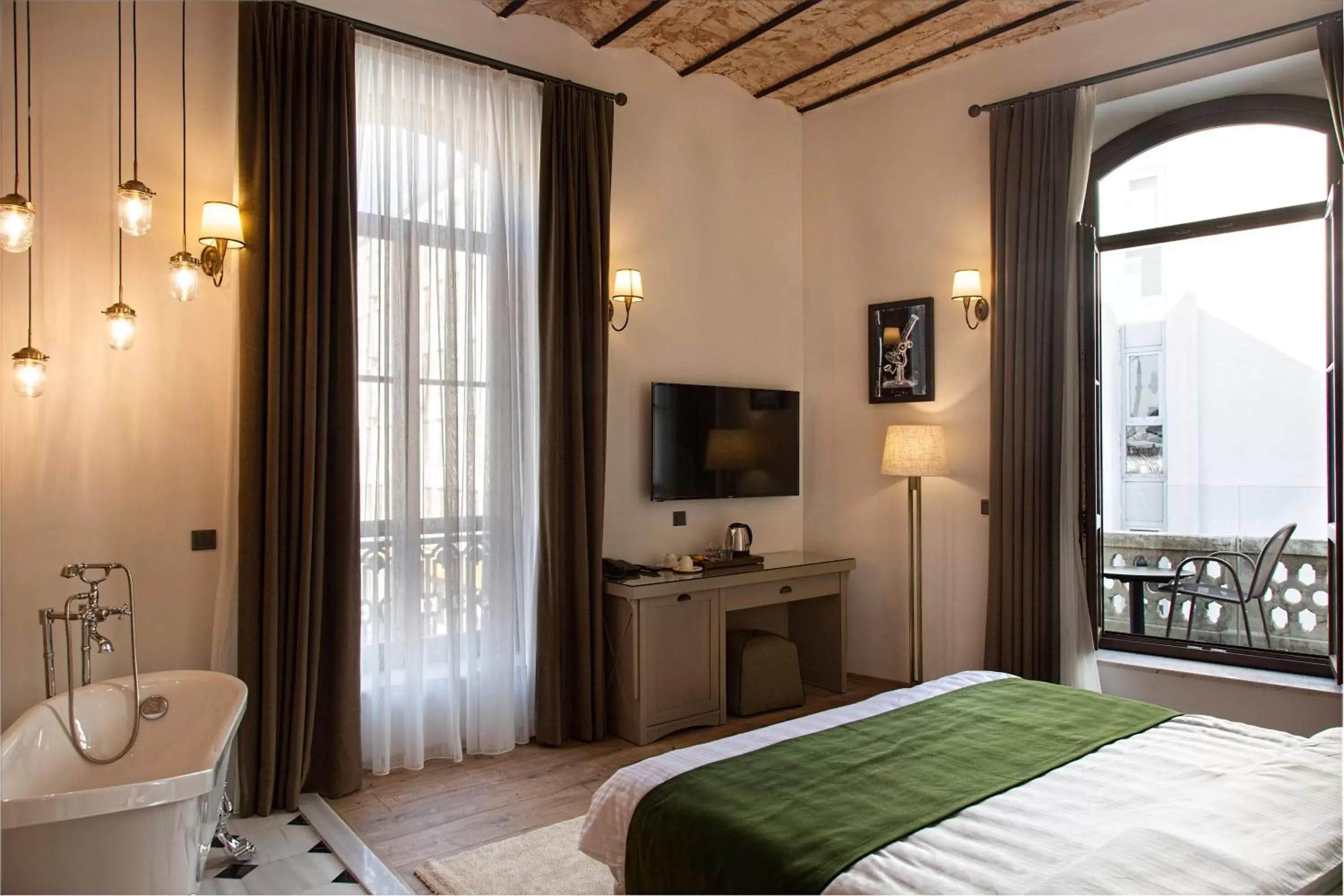 Bath, Bed in Mest Hotel Istanbul Sirkeci