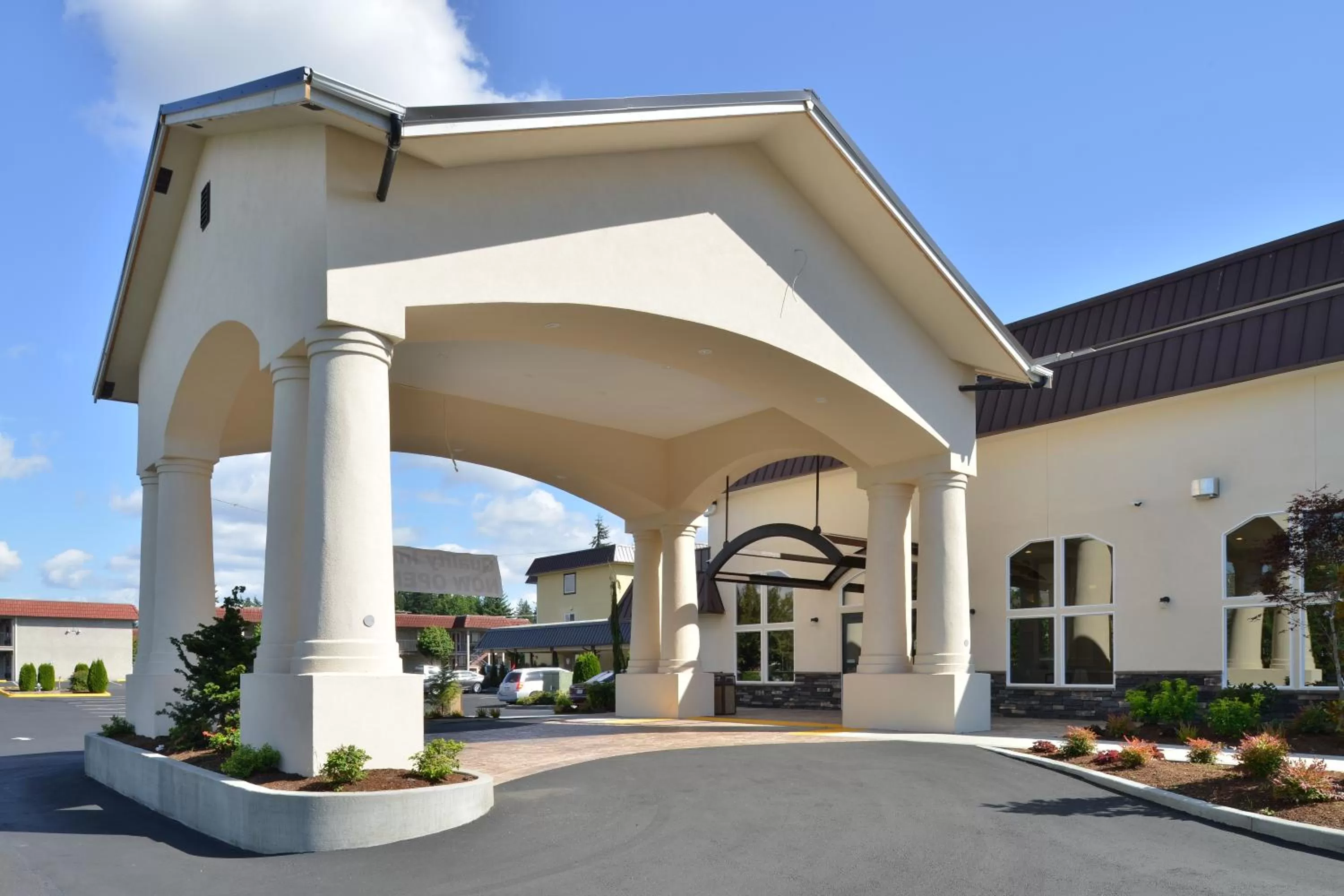 Property Building in Quality Inn & Suites Tacoma - Seattle
