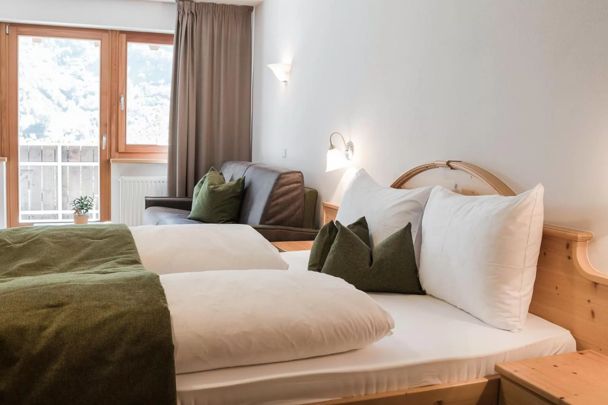 Staff, Bed in Hotel Kesslwirt