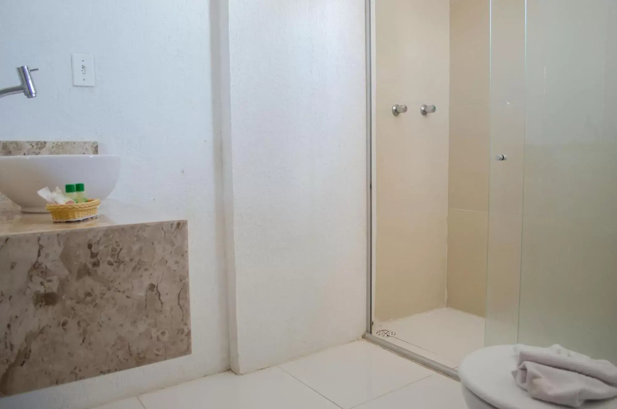 Bathroom in Aram Ouro Branco Hotel