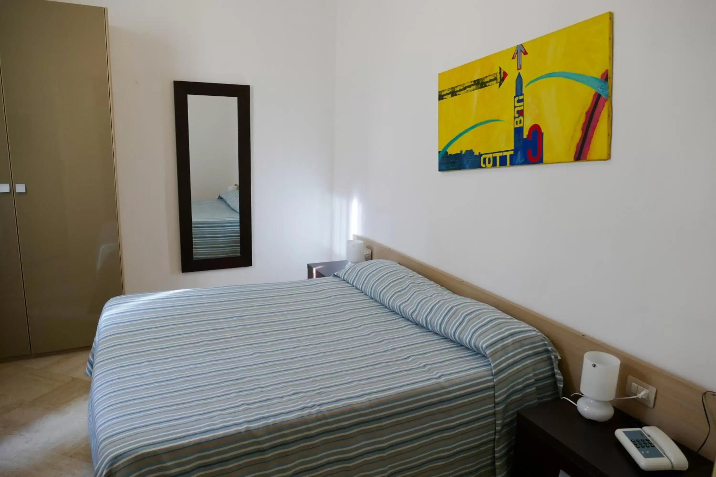 Bedroom, Bed in Visa Residence