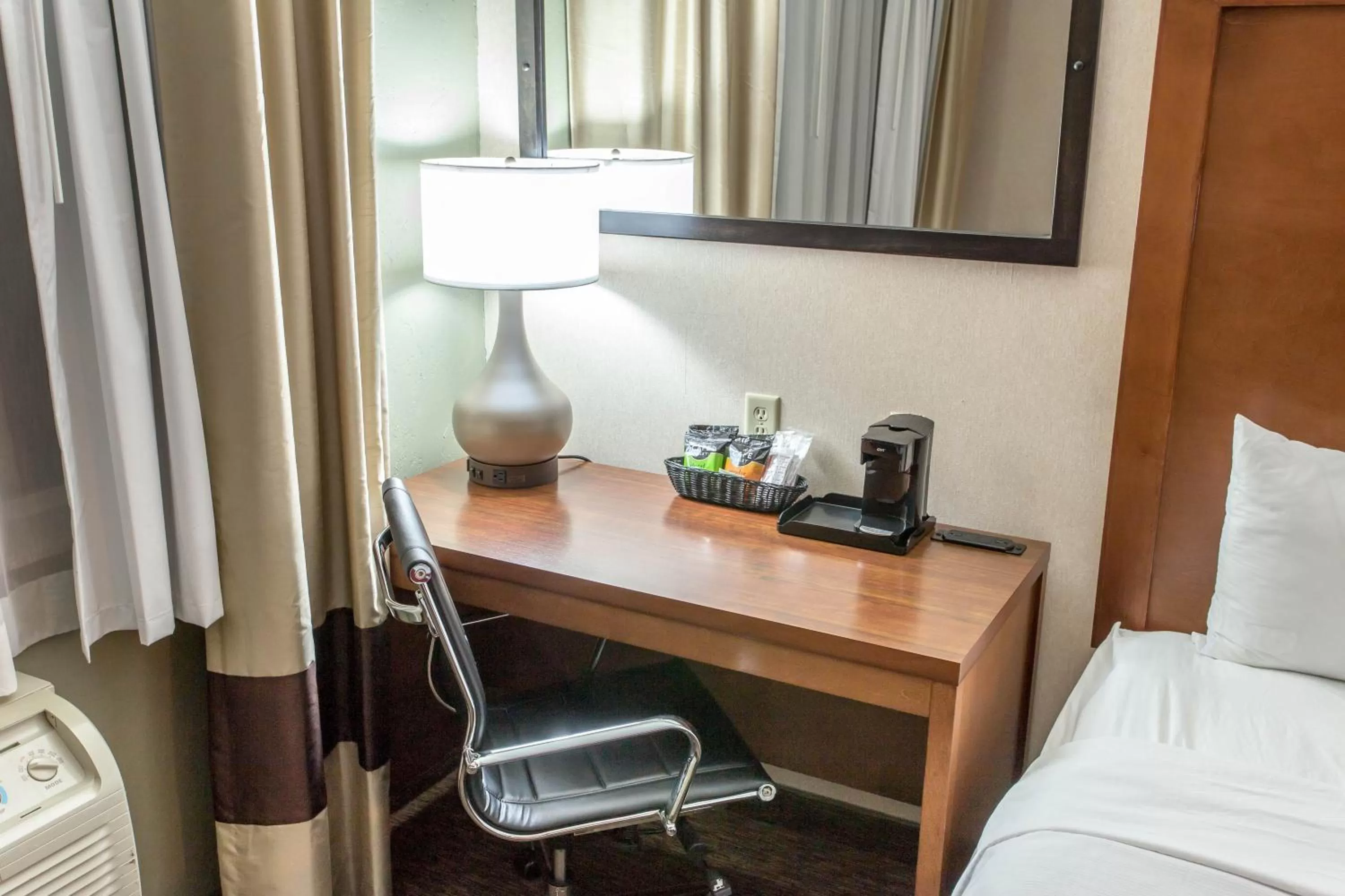 Bed in Comfort Inn Fort Morgan