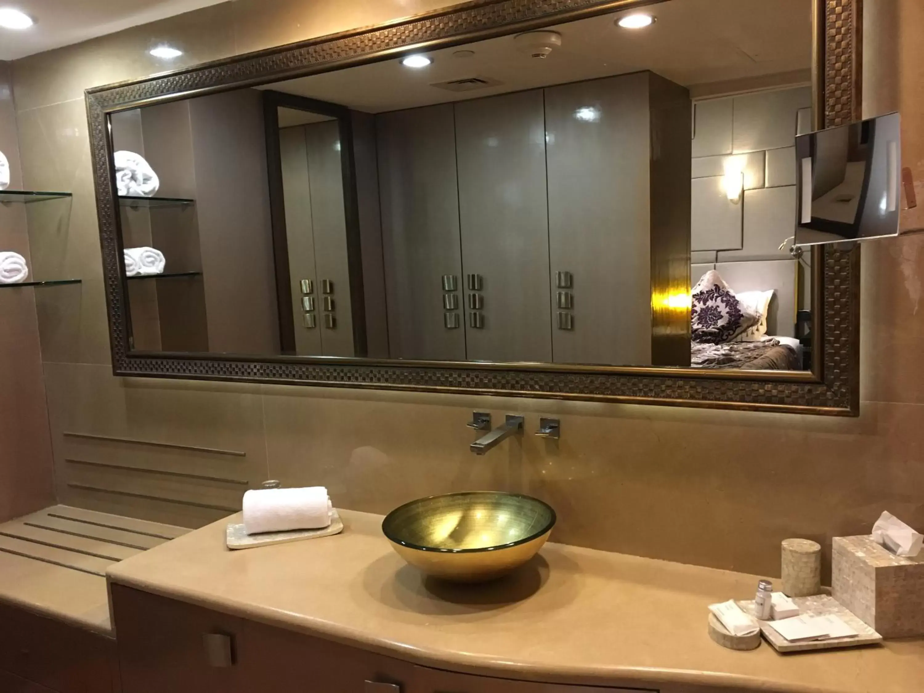 Bathroom in Radisson Blu Hotel MBD Ludhiana