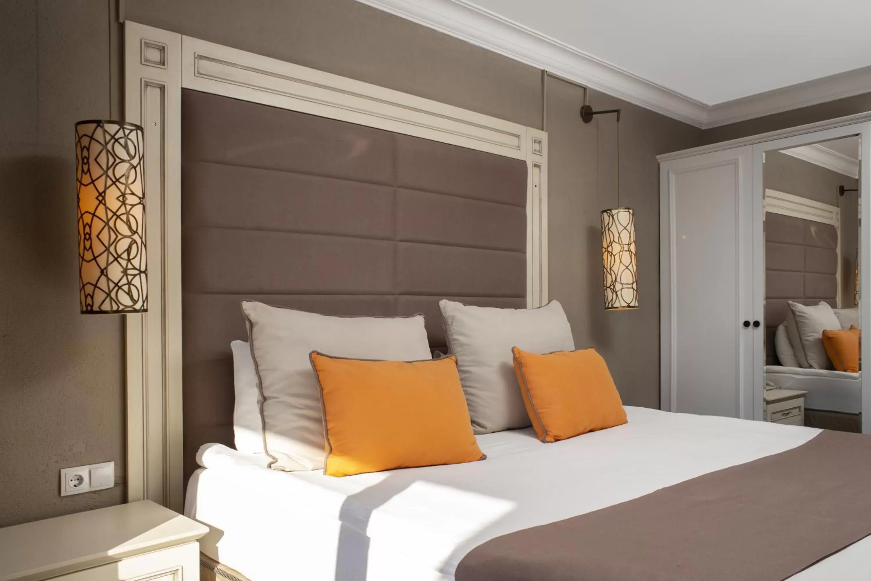 Massage, Bed in Suhan Seaport Hotel Massage, Bed in Suhan Seaport Hotel