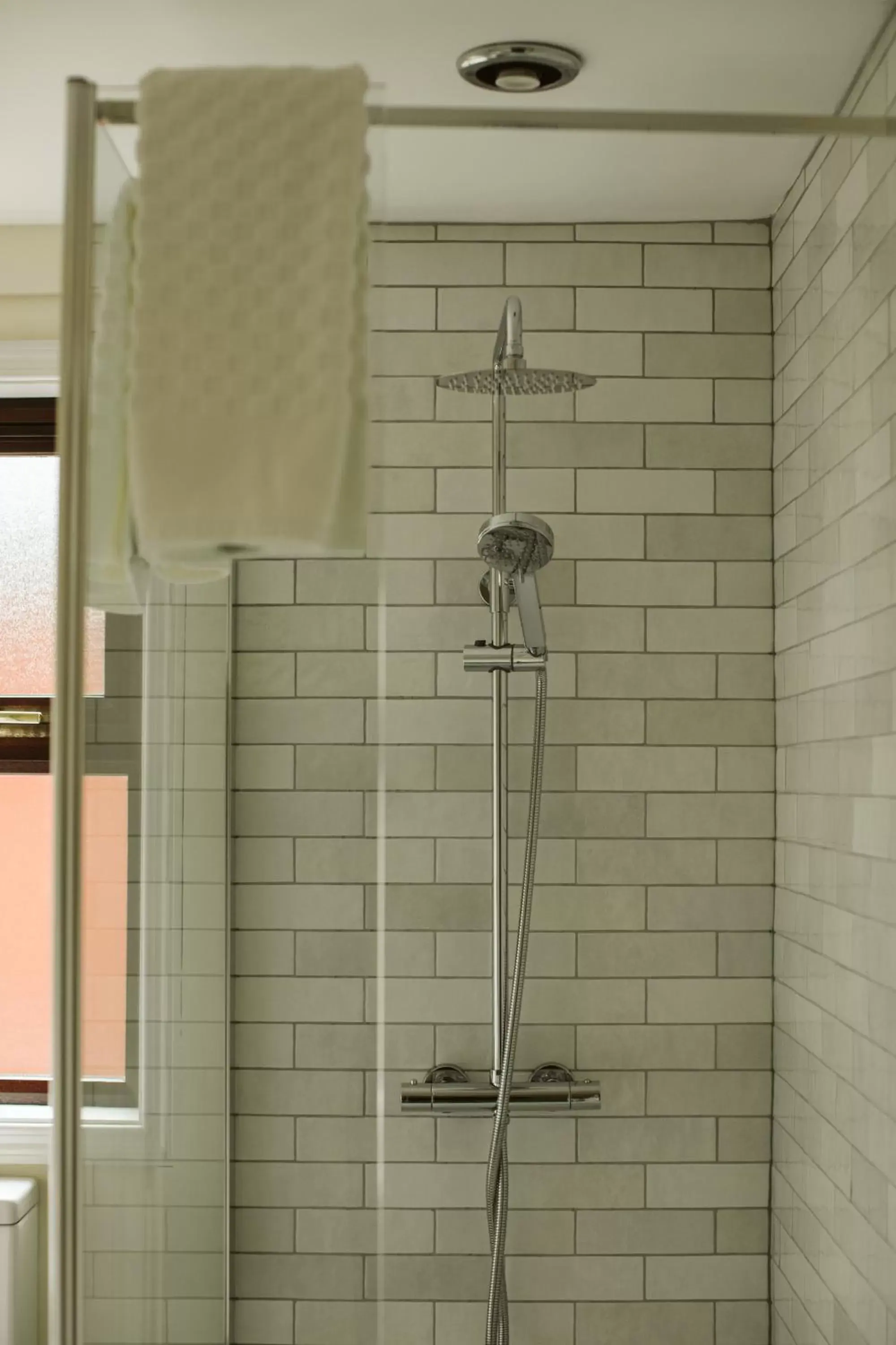 Log Cabin 8 people in Galgorm Log Cabin 8 people in Galgorm