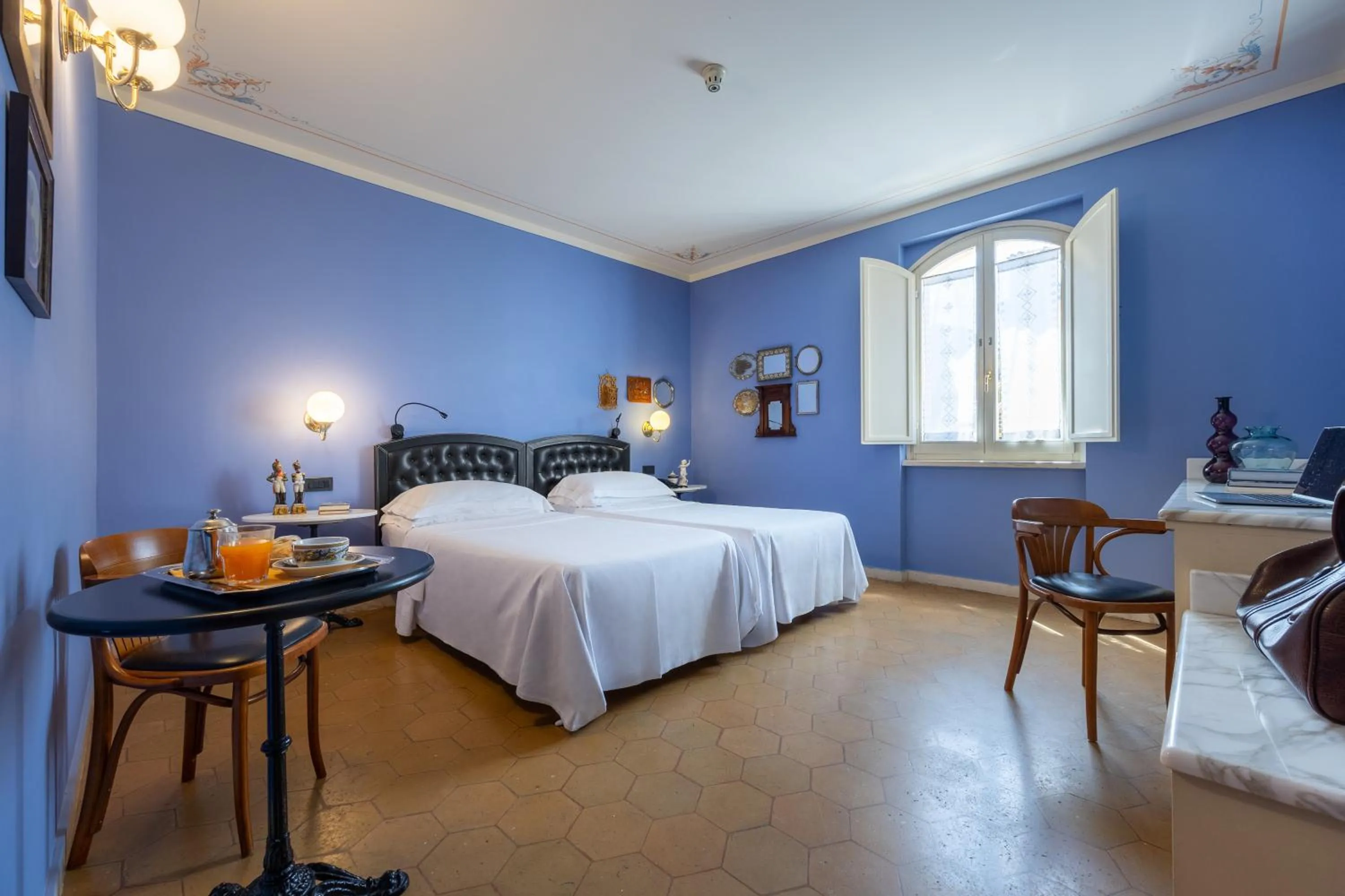 Bed in Hotel San Luca