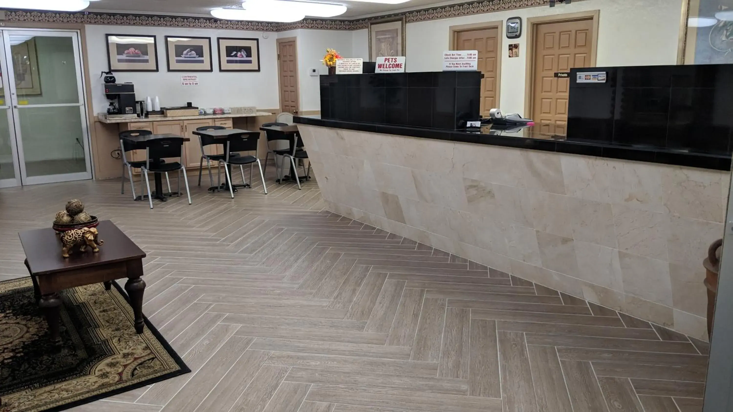 Lobby or reception in Motel 6 New Boston, TX Lobby or reception in Motel 6 New Boston, TX