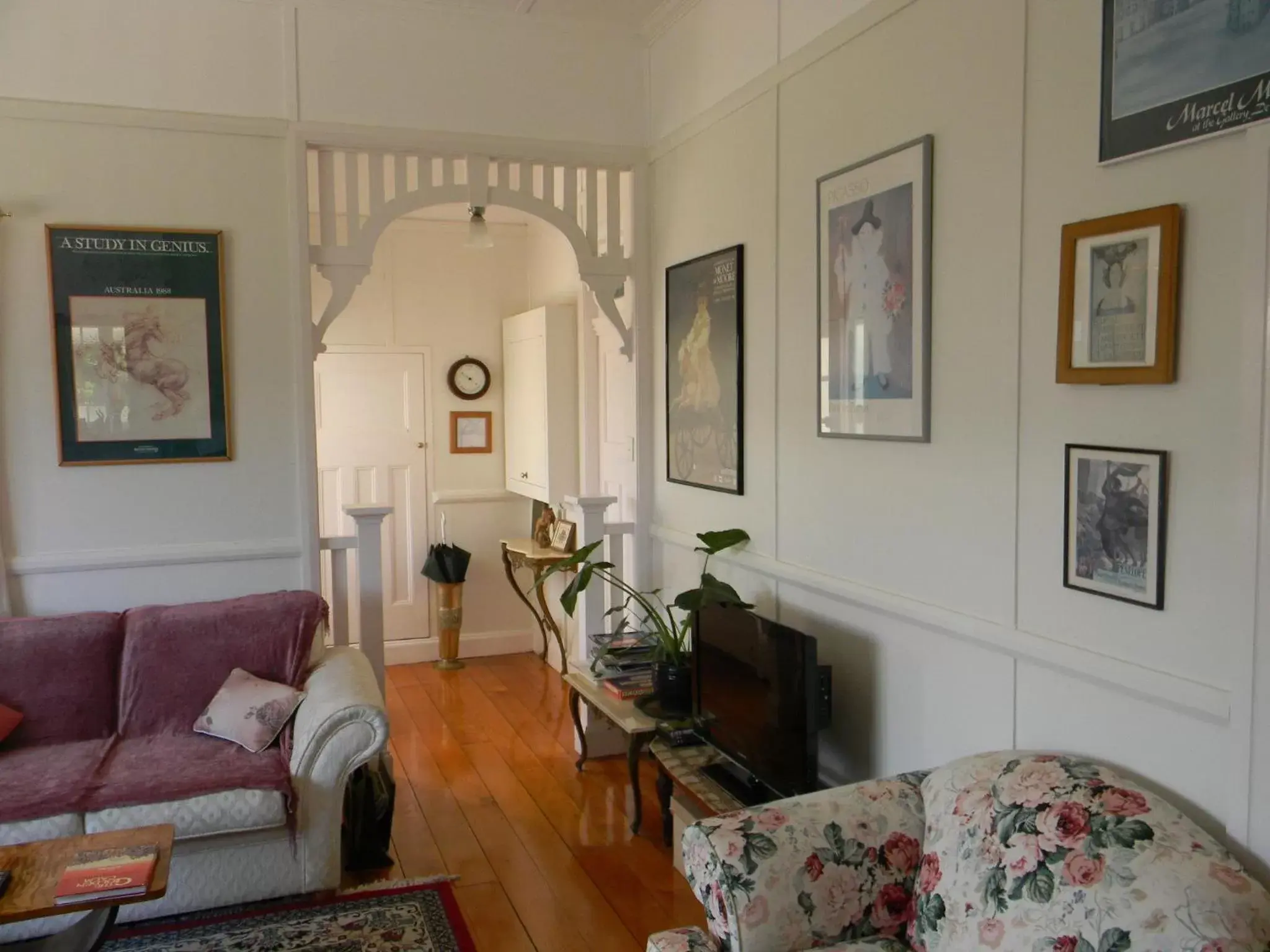 Seating Area in Glenellen Bed and Breakfast