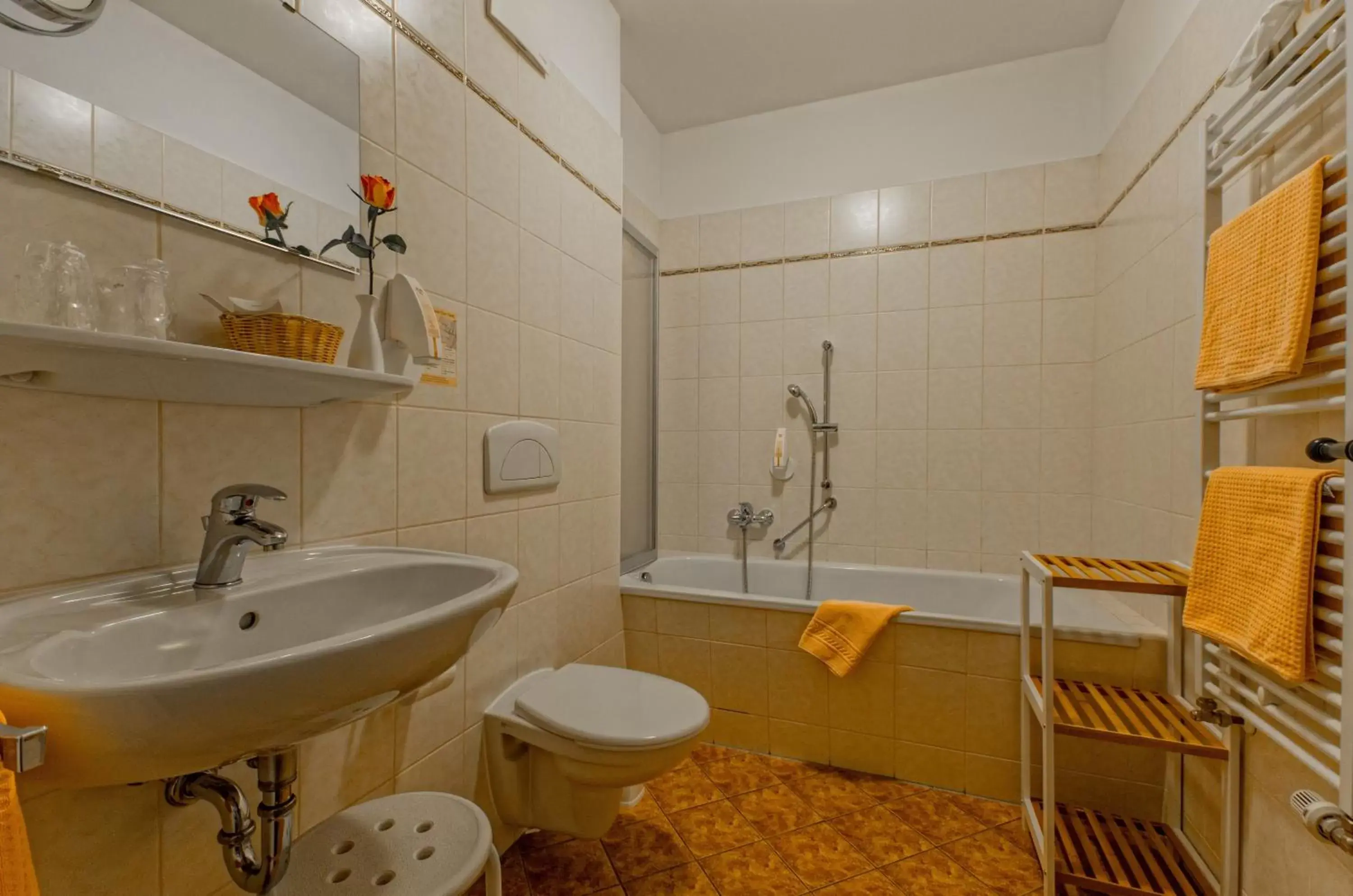 Bathroom in Hotel zur Henne