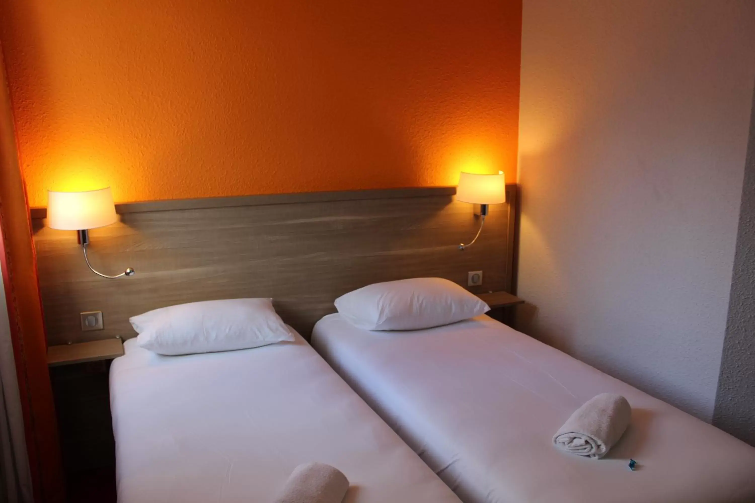 Bed in Couett'Hôtel Brest