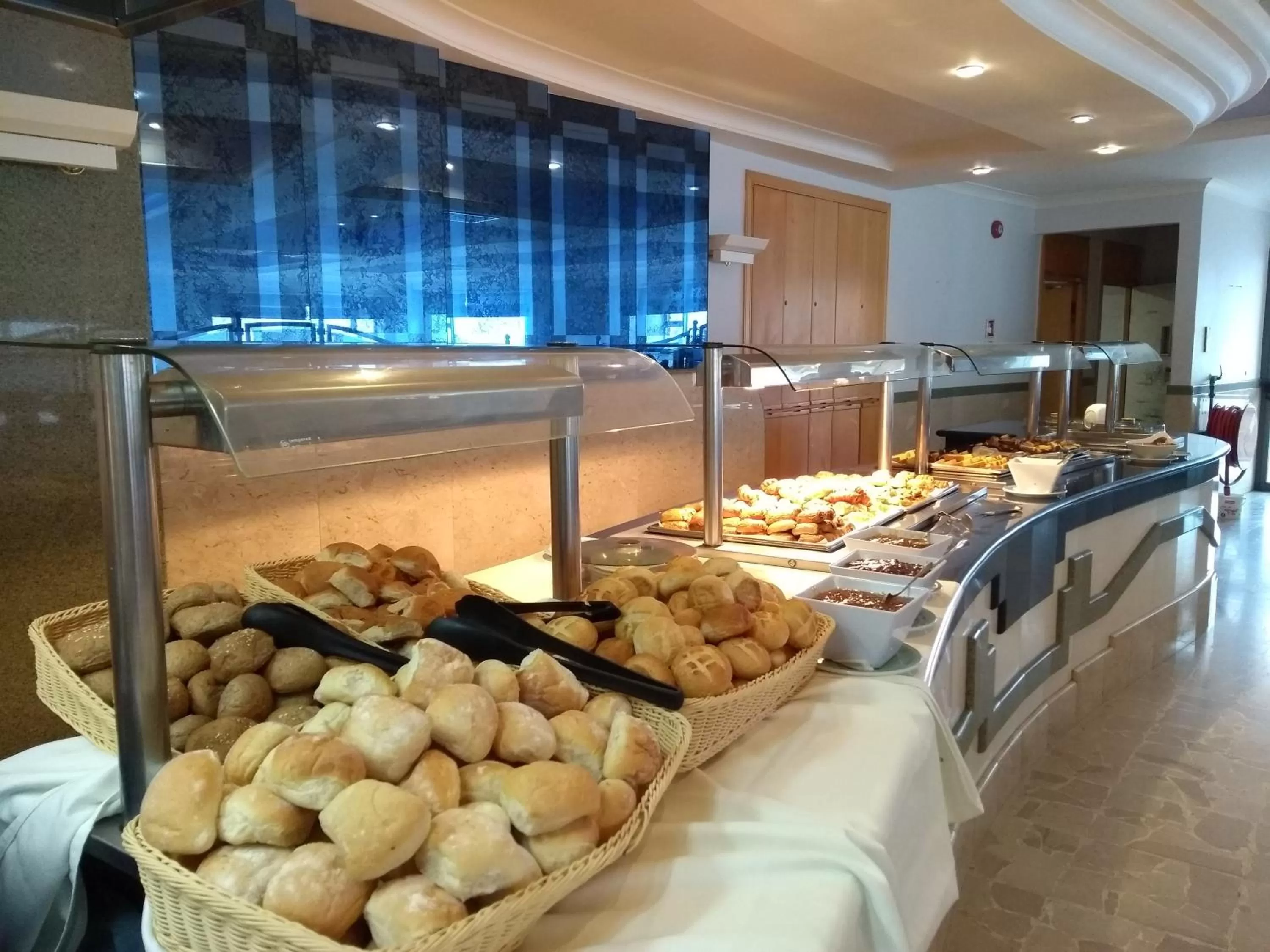 Breakfast in Paradise Bay Resort