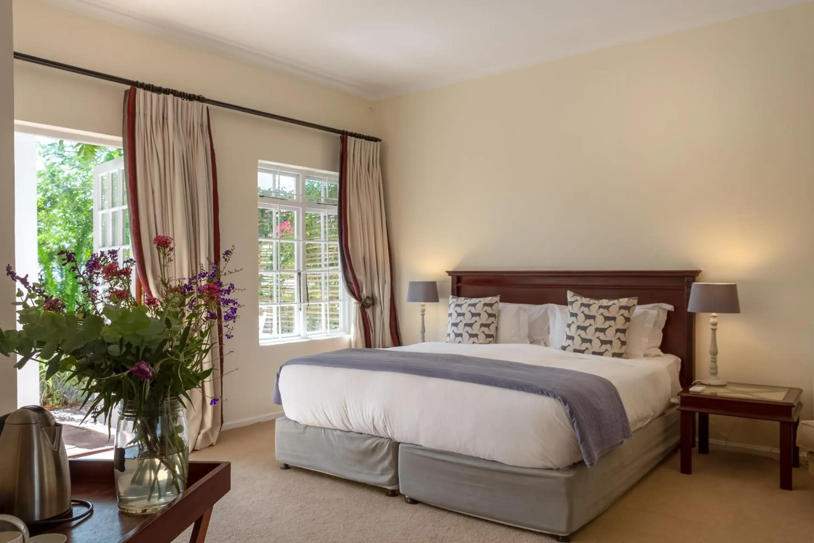 Bed in Wedgeview Country House & Spa