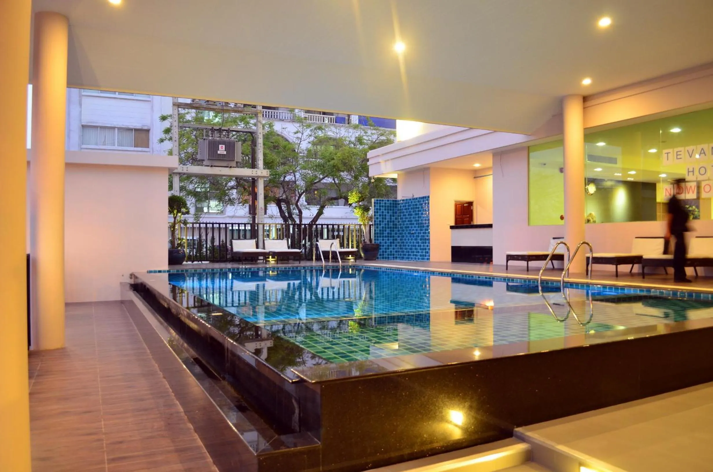 Swimming pool in Tevan Jomtien Pattaya
