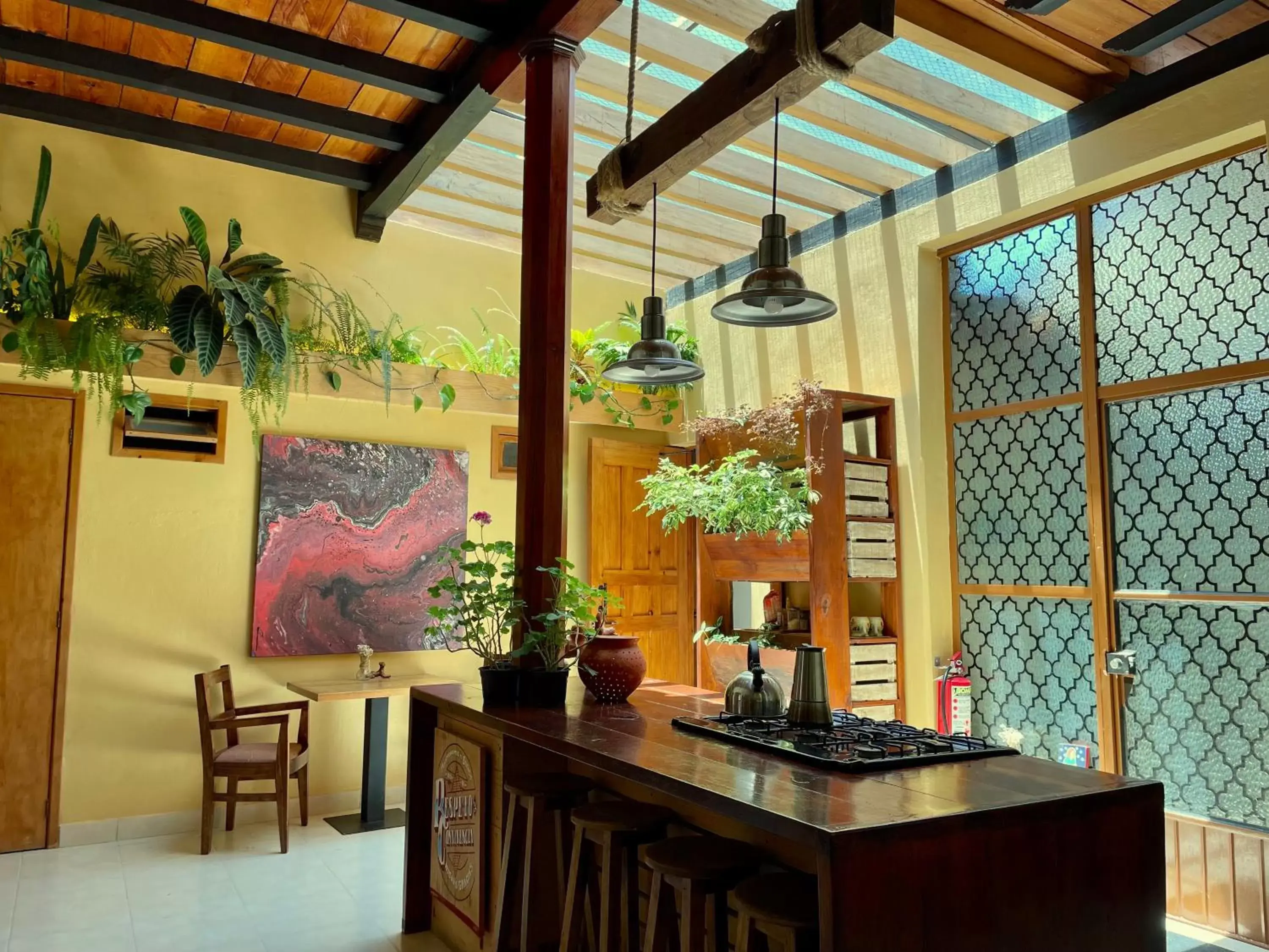 Communal kitchen, Lobby/Reception in Casa Azabache
