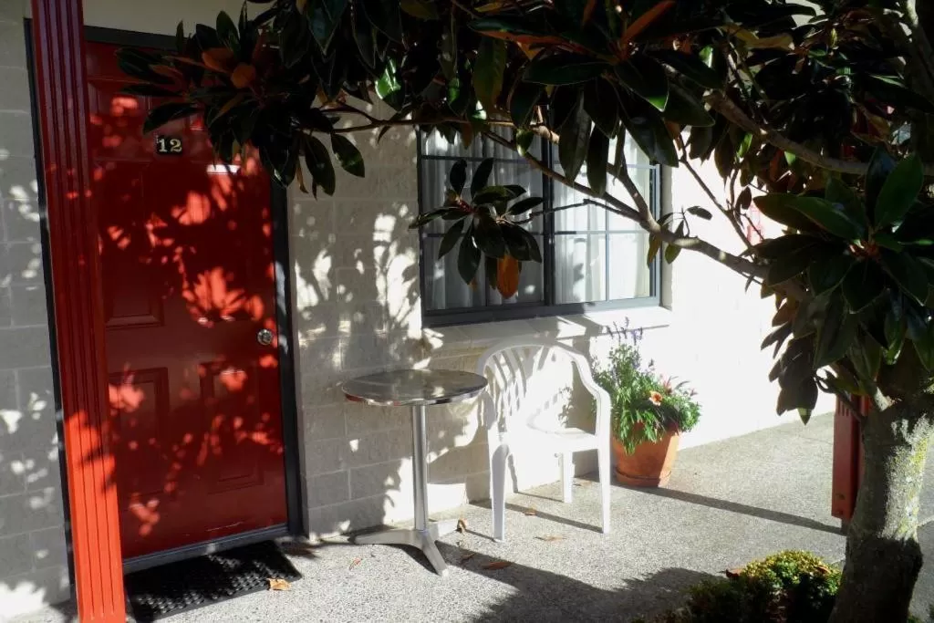 Patio in BK's Magnolia Motor Lodge