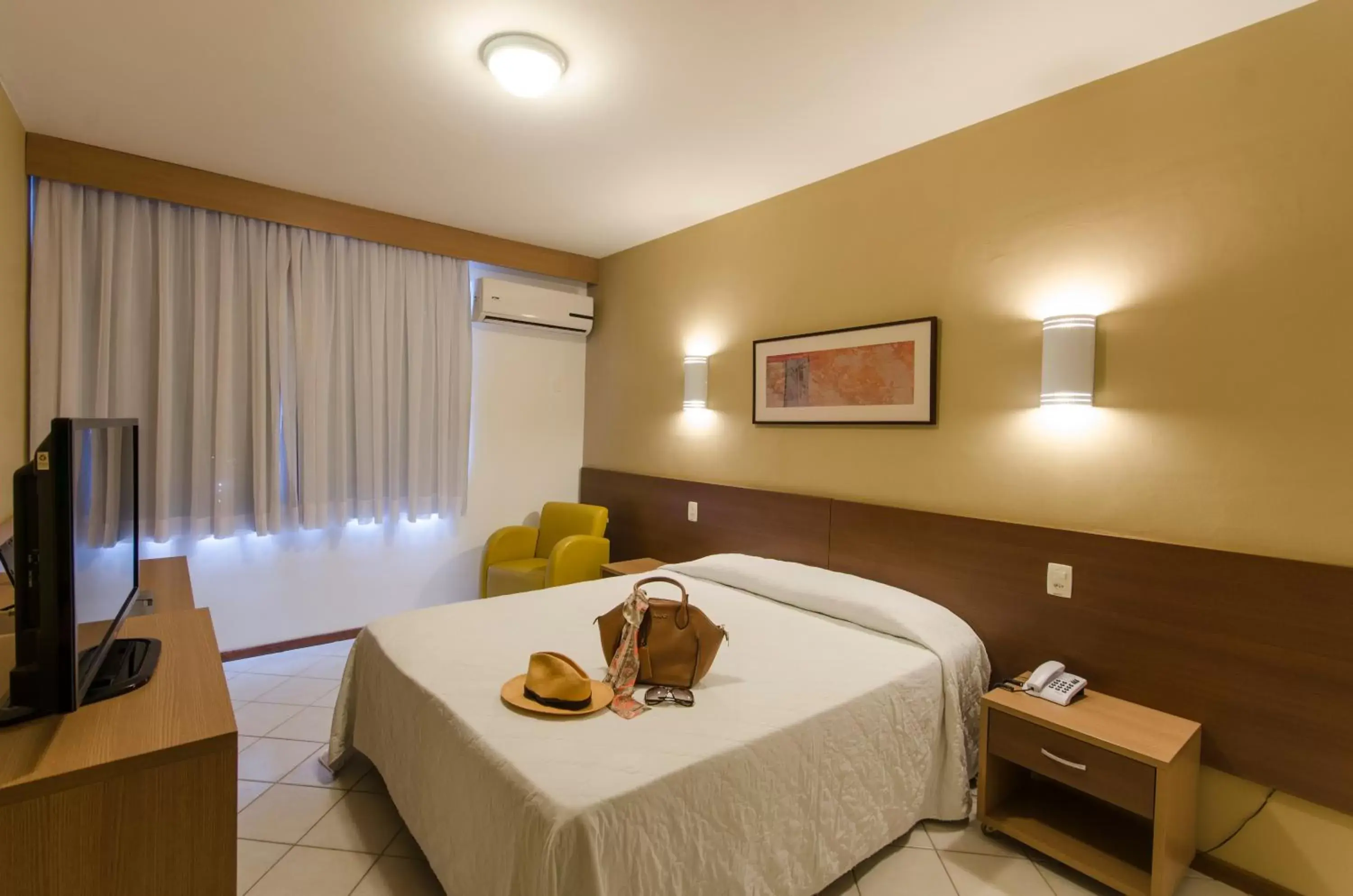 Bedroom in Atobá Praia Hotel