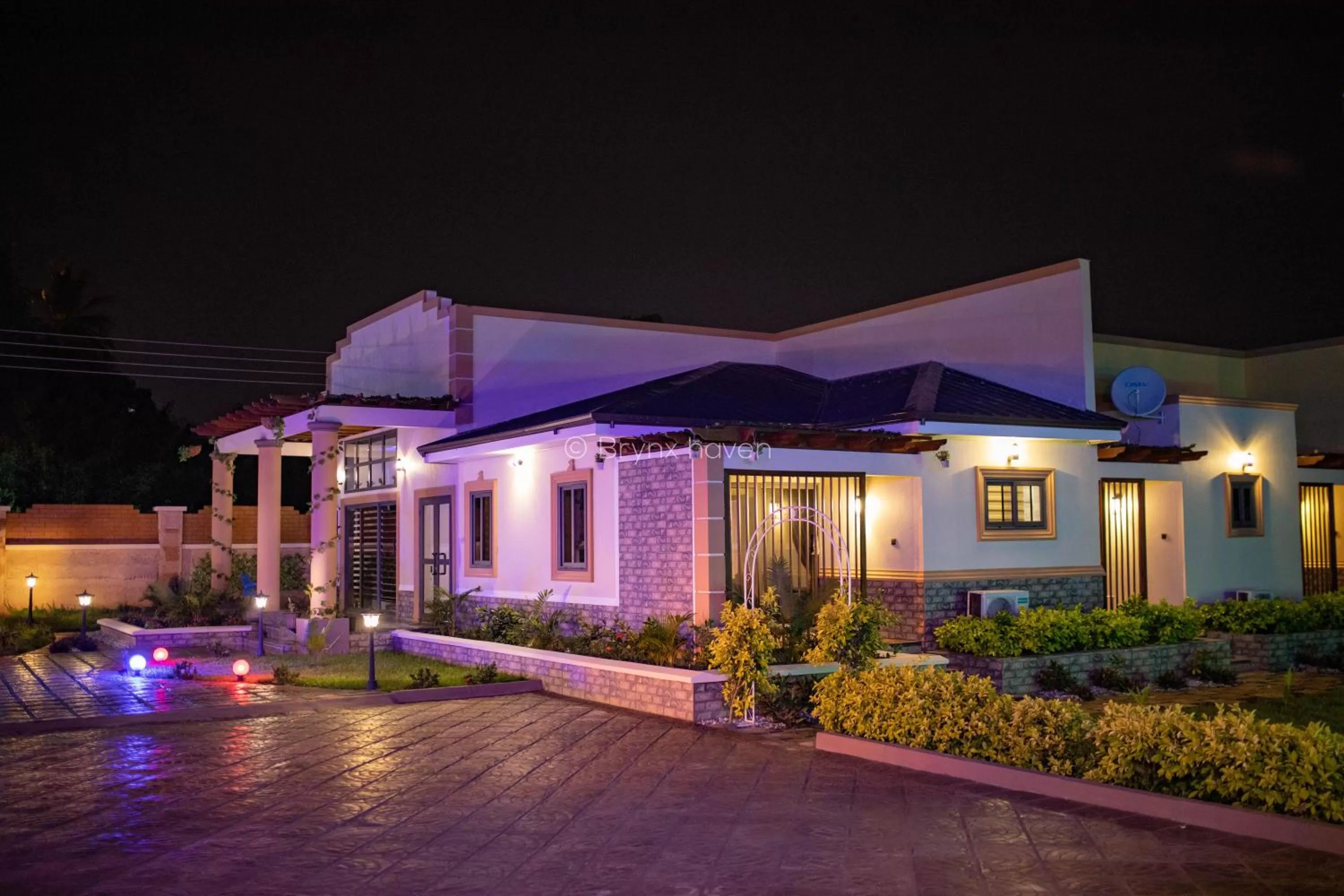 Property building in Brynx Haven - Cape Coast