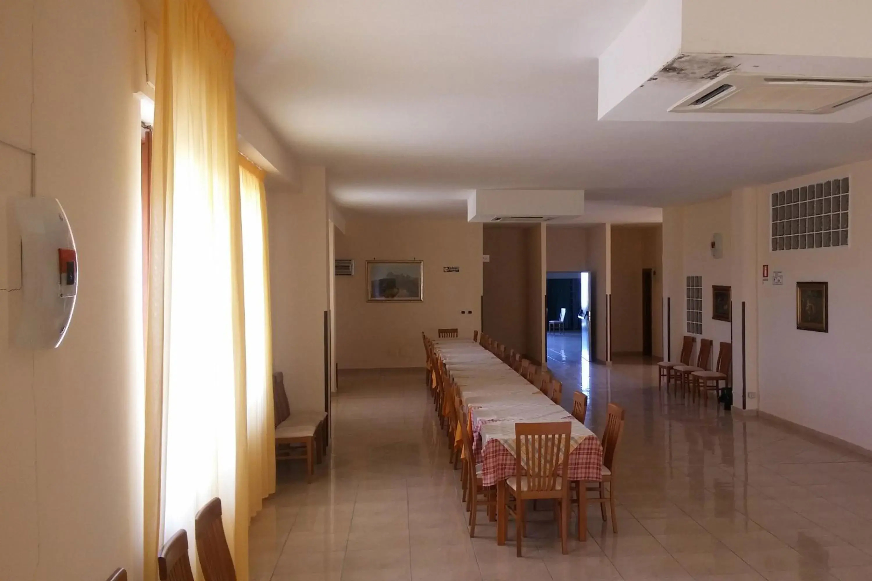 Restaurant/places to eat, Dining Area in Hotel La Casa Del Pellegrino