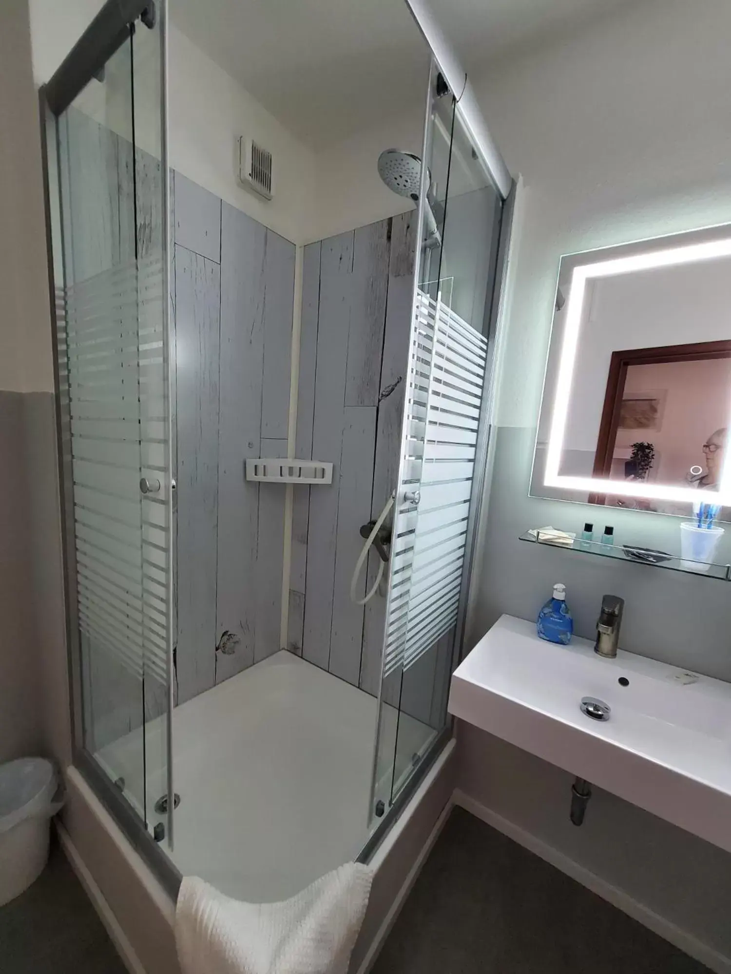 Large Twin Room in Hotel Seeblick am Sankelmarker See - Natur und Erholung Large Twin Room in Hotel Seeblick am Sankelmarker See - Natur und Erholung