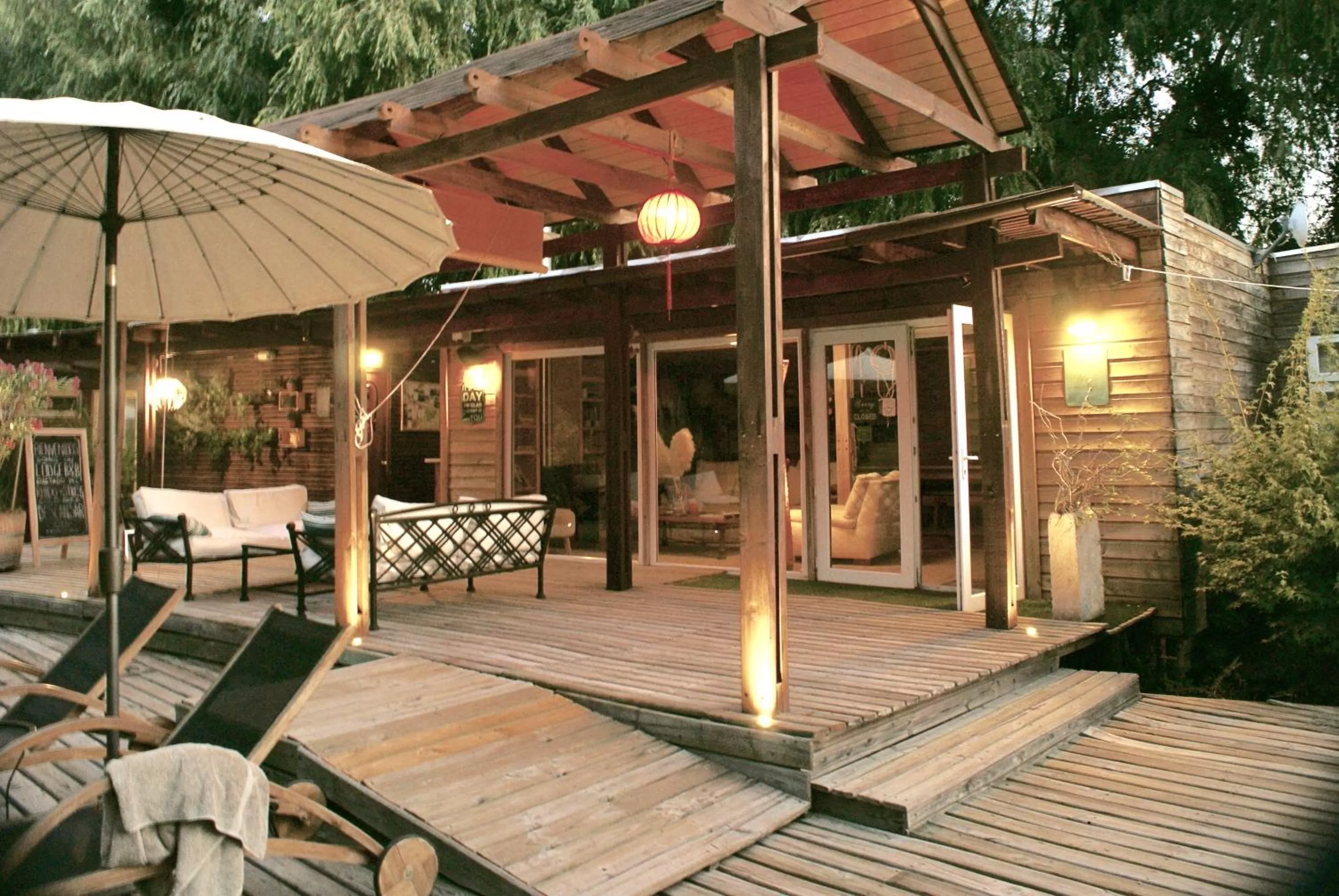 Facade/entrance in Barrica Lodge