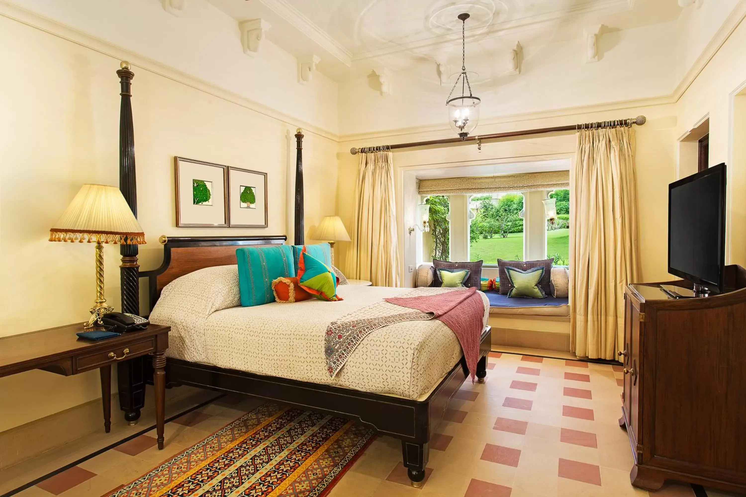 Bedroom in The Oberoi Udaivilas Udaipur