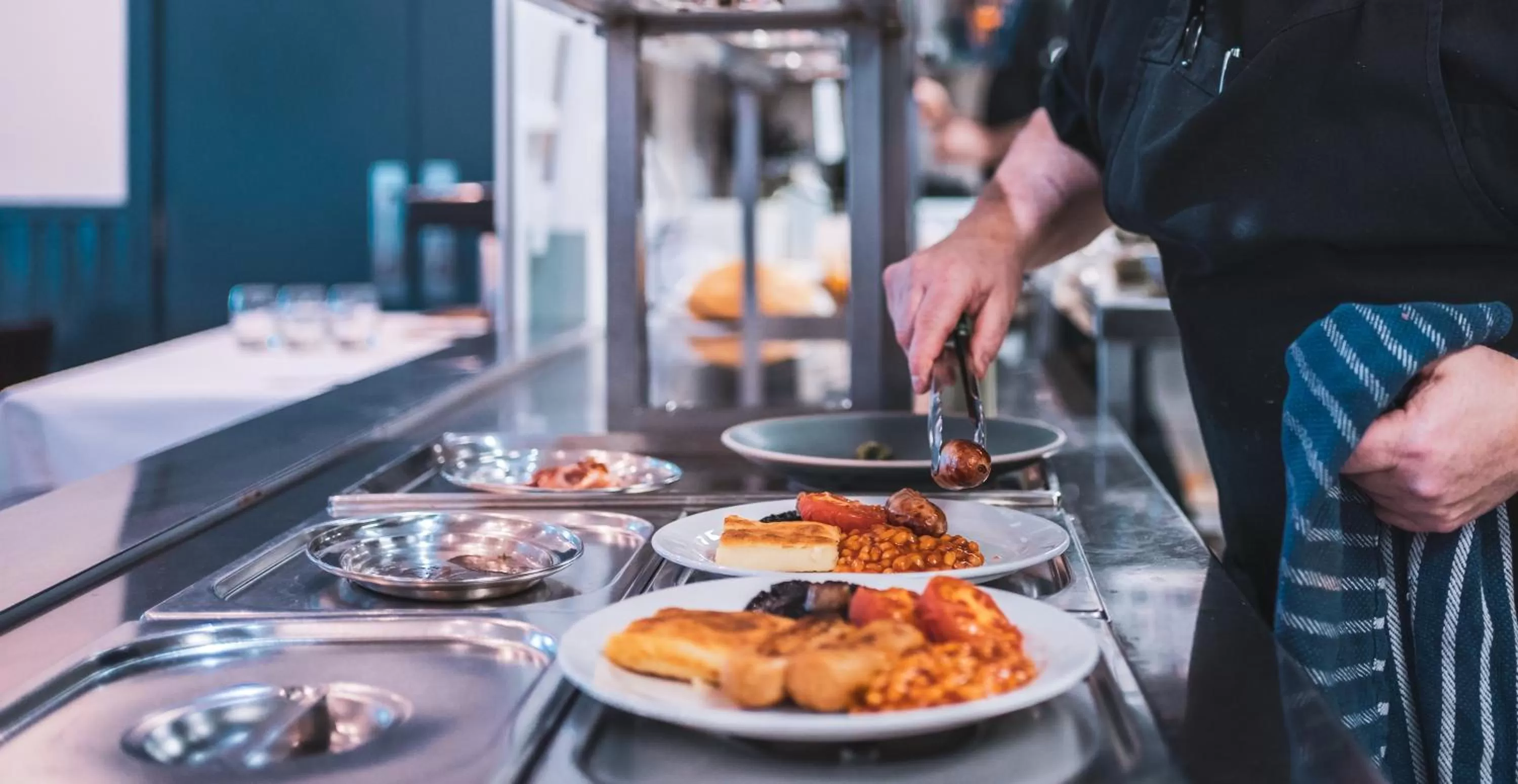 Restaurant/places to eat in Portbyhan Hotel