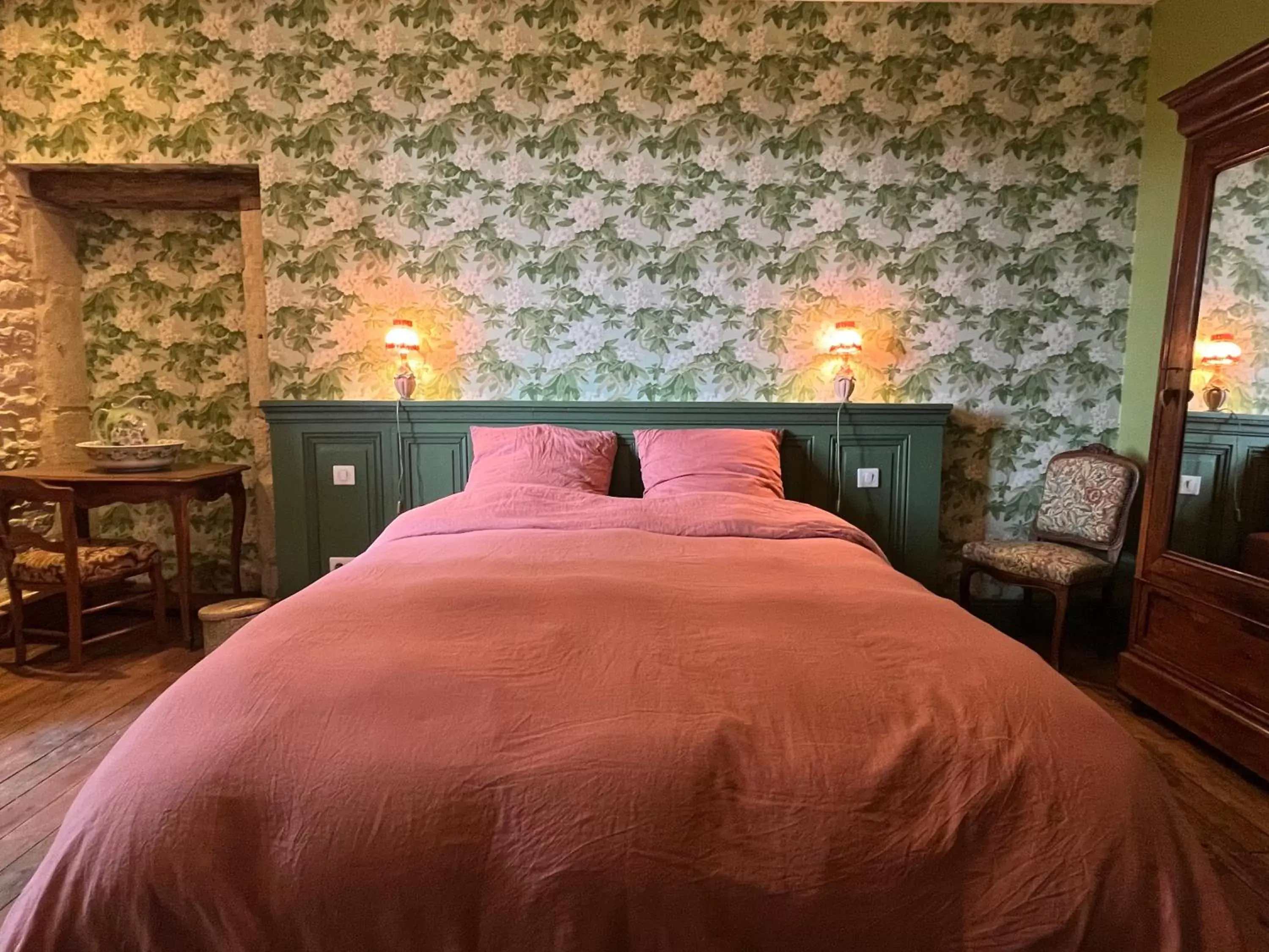 Bed in Le Clos Chalmon Chambre d'hôte