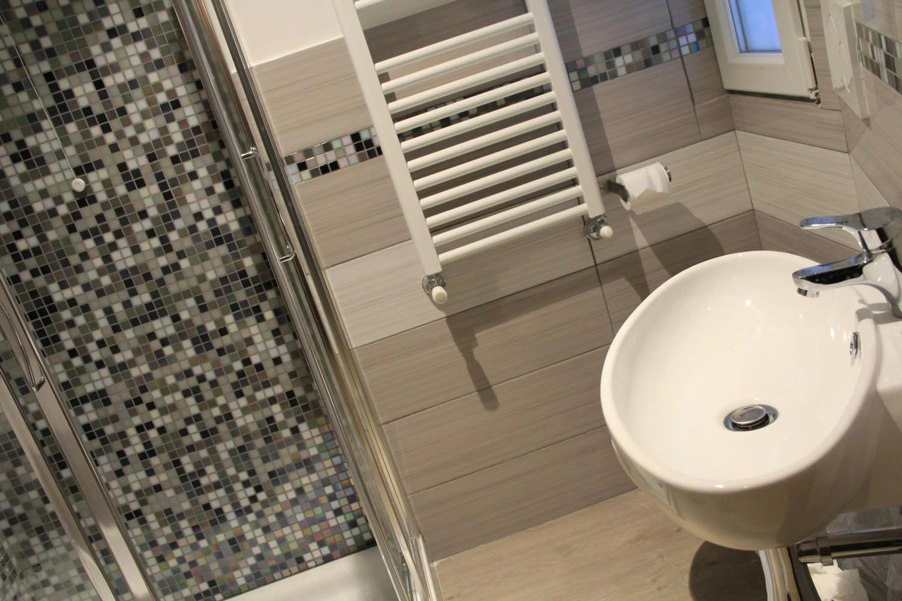 Bathroom in Hotel Bologna