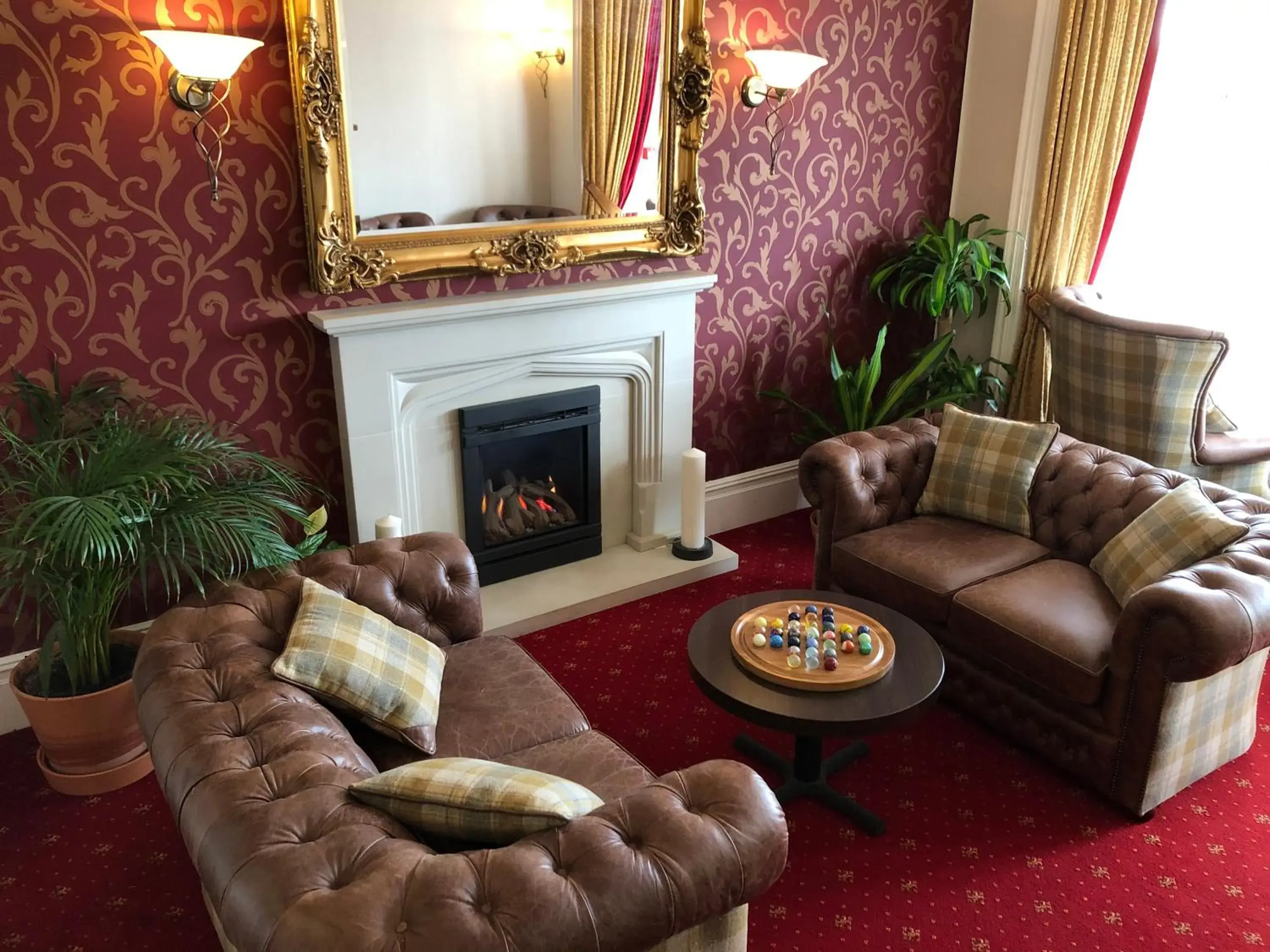 Lounge or bar, Seating Area in Queenswood Hotel