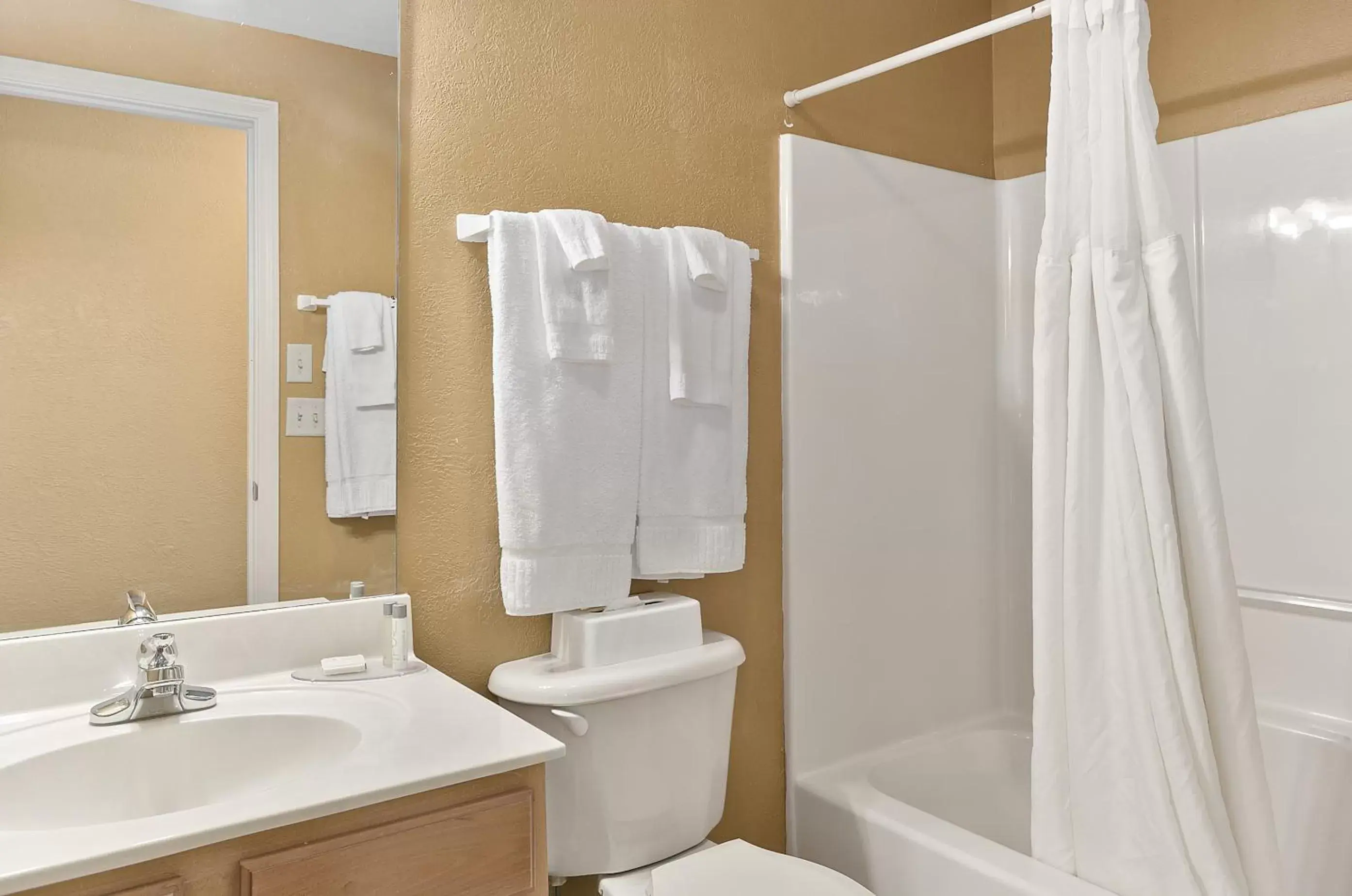 Bathroom in Sunrise Ridge Resort