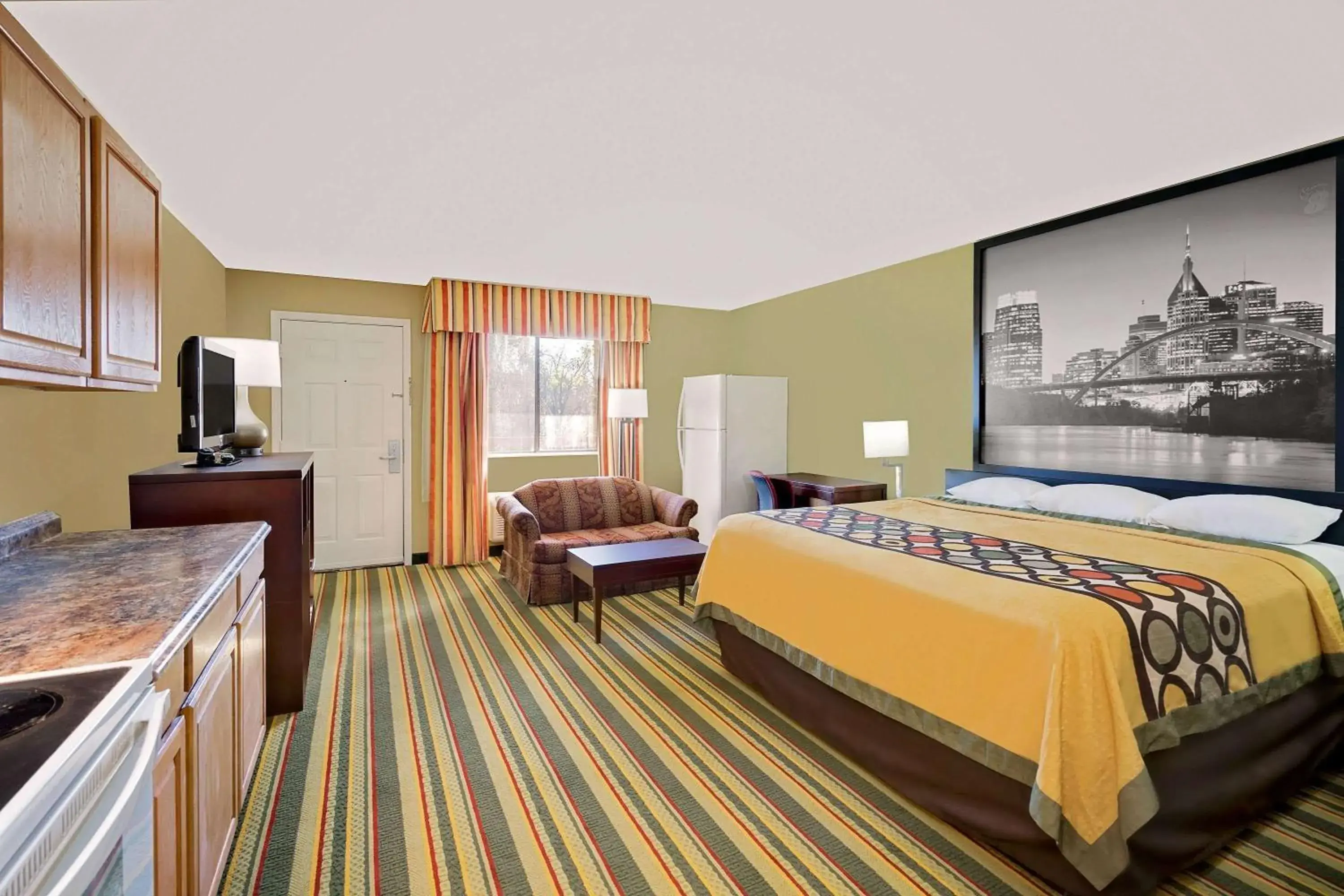 Photo of the whole room in Super 8 by Wyndham Hermitage Nashville