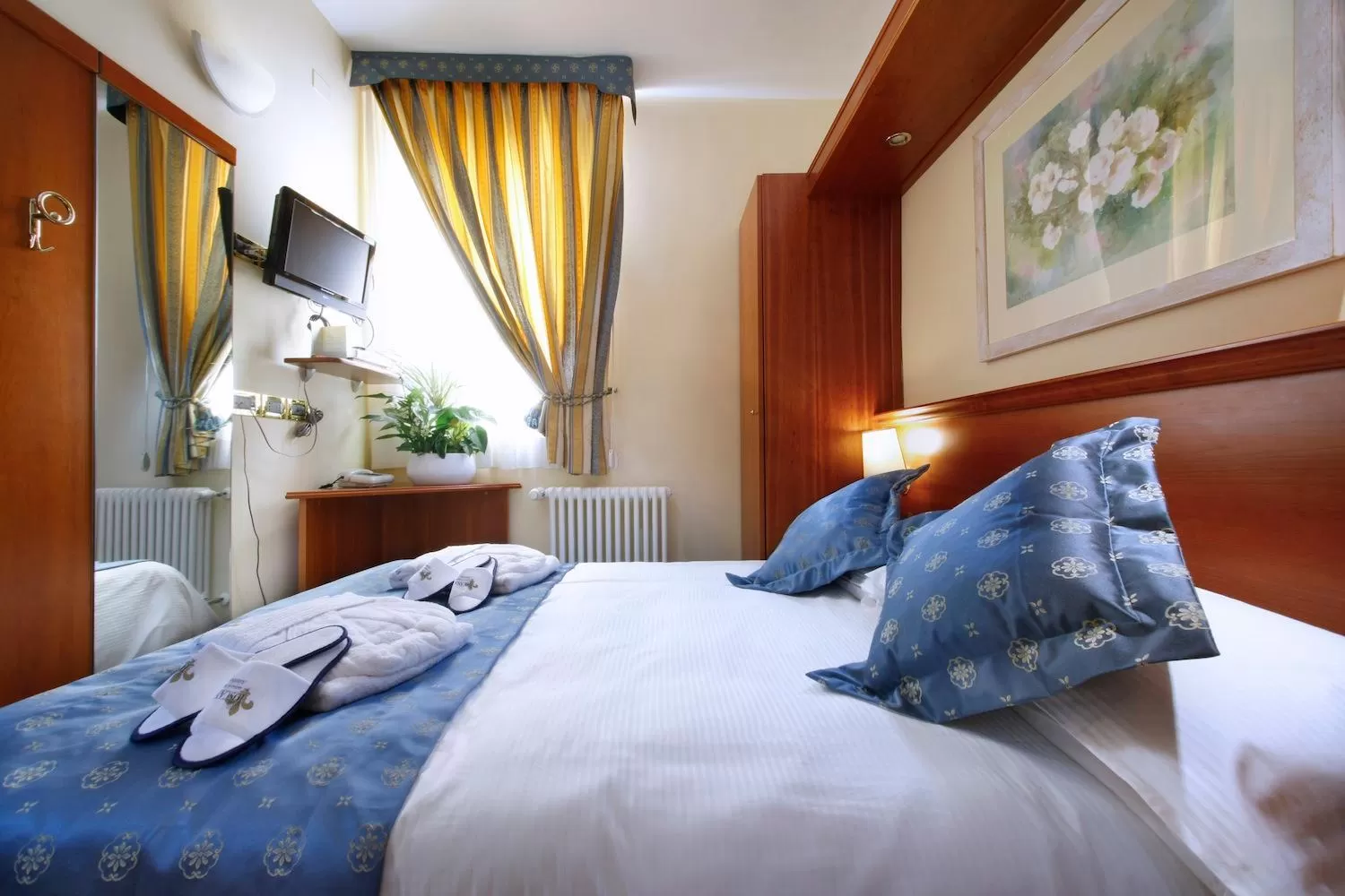 Bed in Hotel Ristorante Toscana