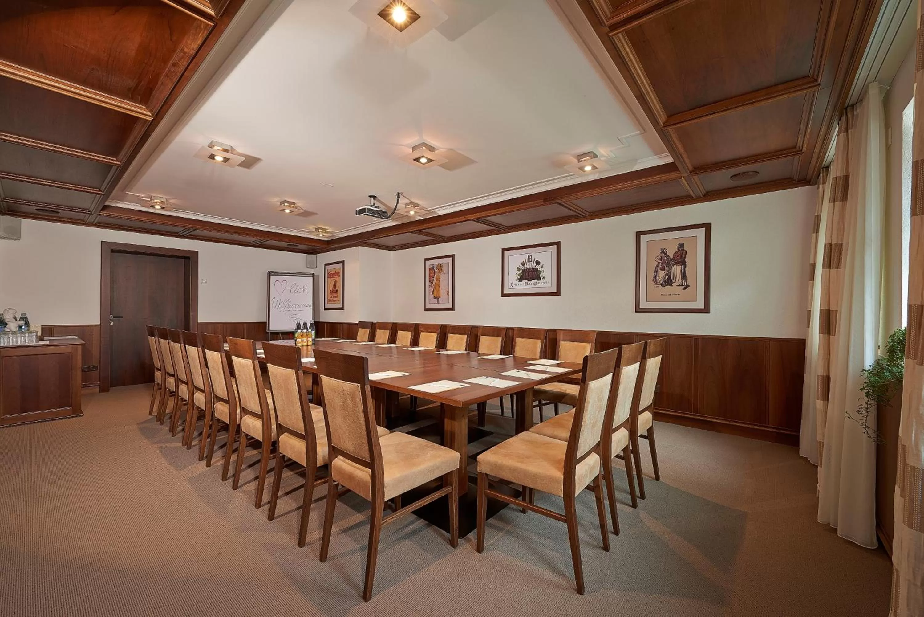 Business facilities in Brauereigasthof Zum Löwenbräu