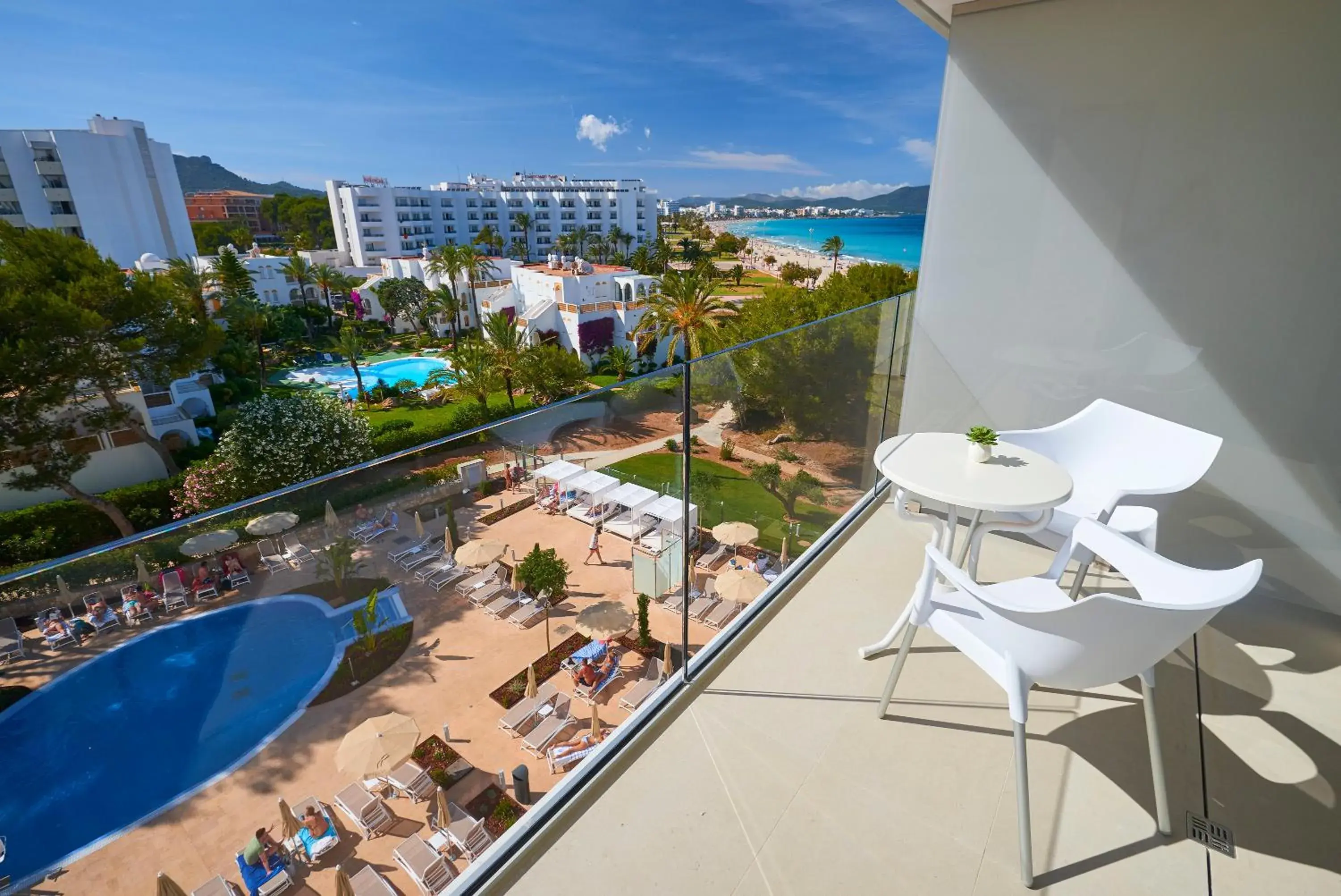 Balcony/Terrace, Pool View in Hipotels Bahia Cala Millor